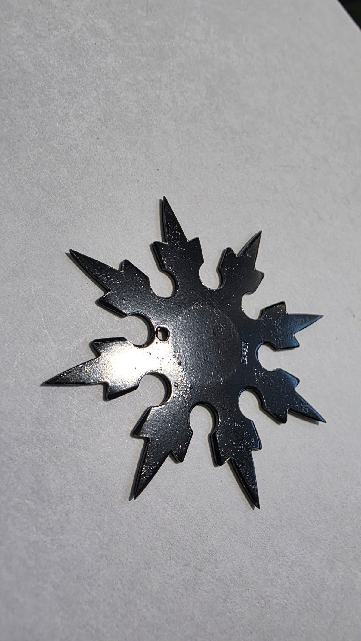 8 POINT SMALL BLACK GRANDMASTER ALAN LEE COMPANION STAR W/ RED YIN YANG DESIGN JAPAN Ref 8014