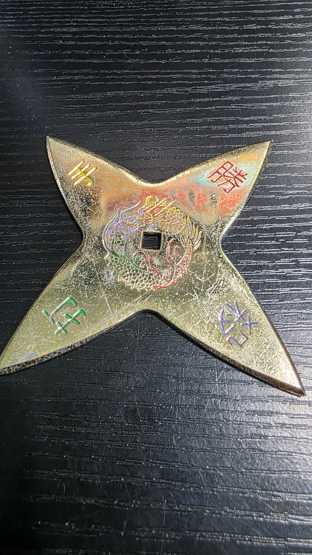 4 POINT GOLD W/ RAINBOW DRAGON SHURIKEN Ref 4001