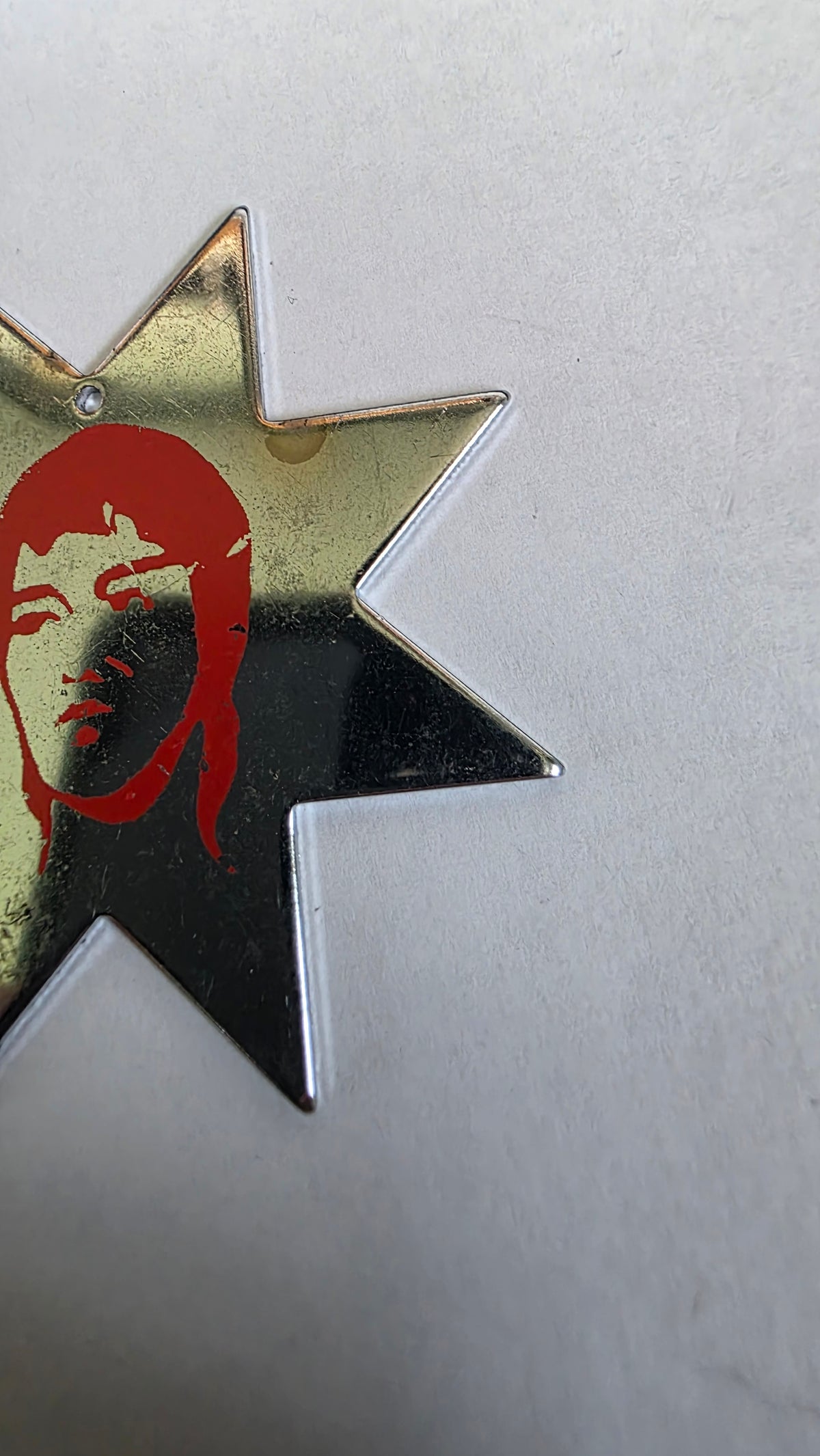 8 POINT SILVER W/ RED BRUCE LEE DESIGN Ref 8009