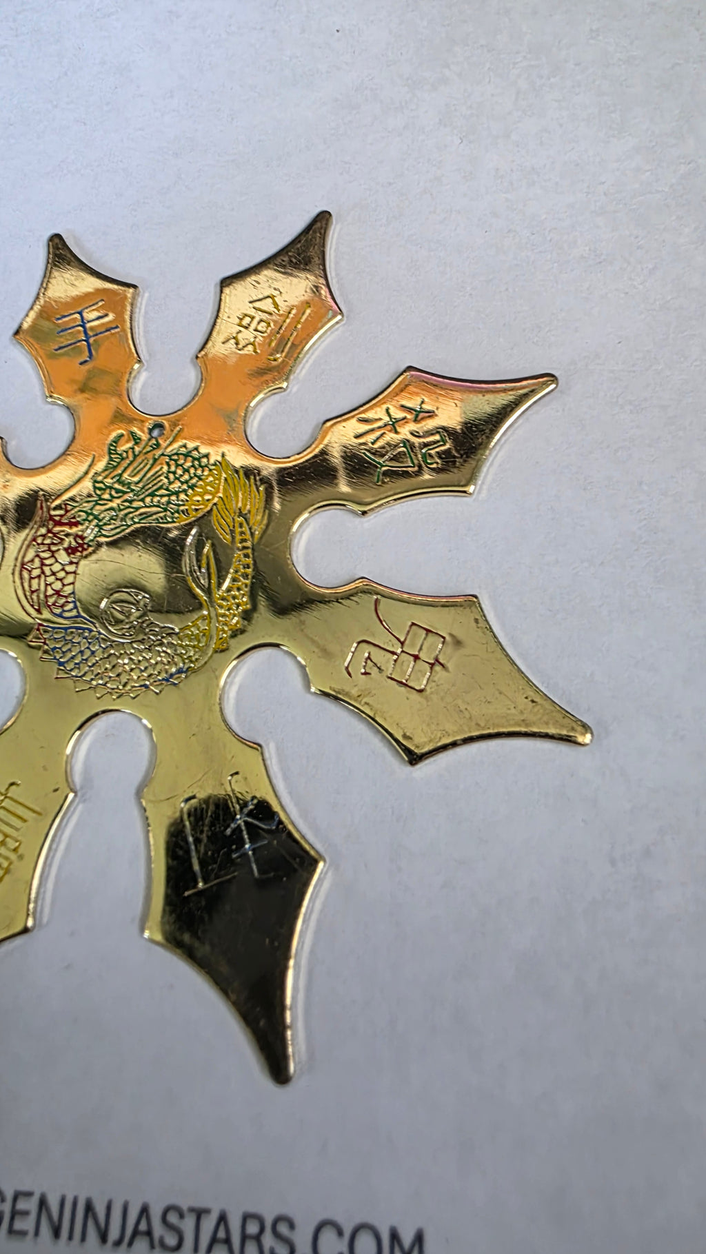 8 POINT GOLD W/ RAINBOW DRAGON DESIGN 4 INCH TAIWAN Ref 8038
