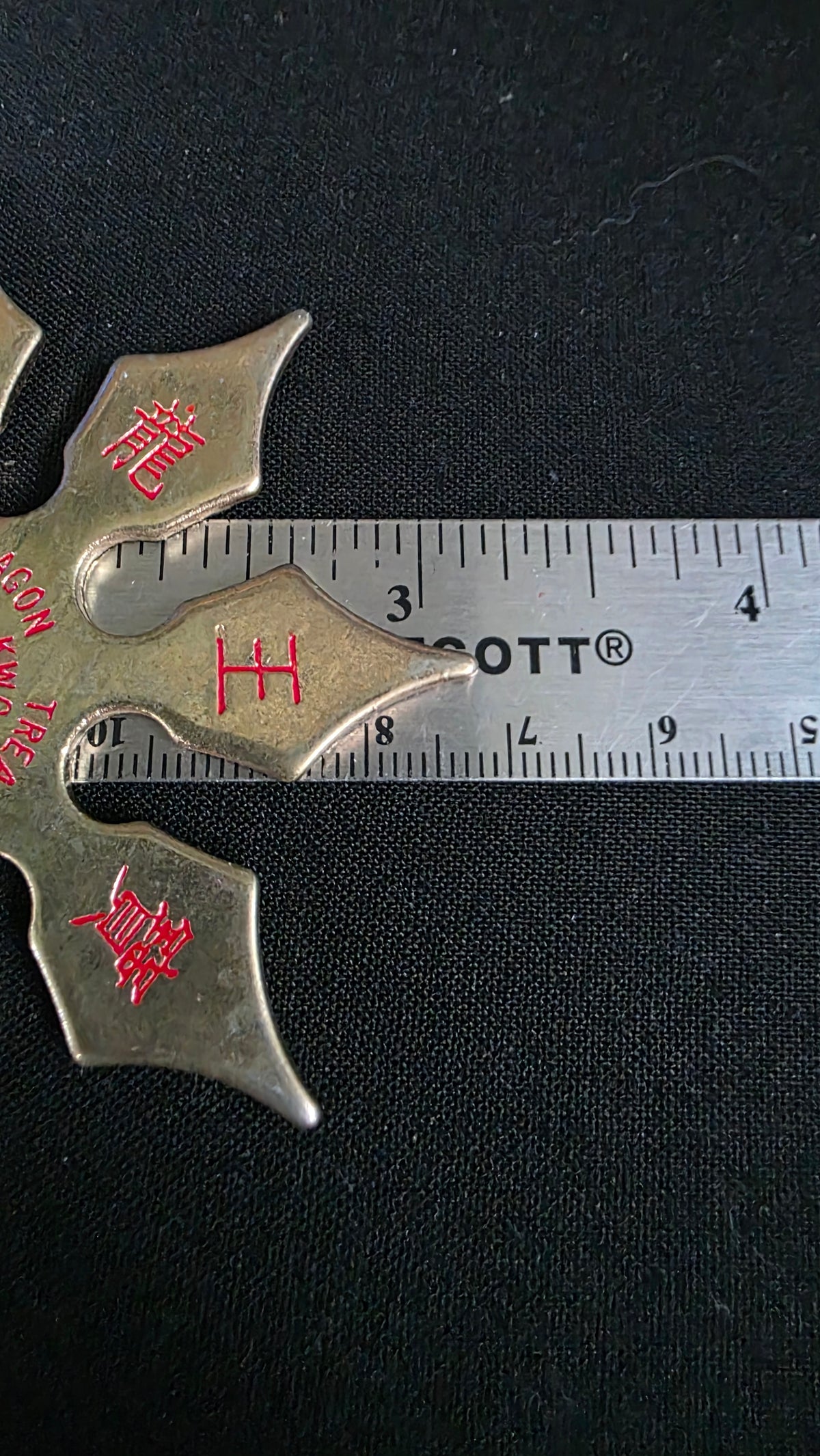 8 POINT GOLD W/ RED DESIGNS 3.25 INCH TAIWAN Ref 8046