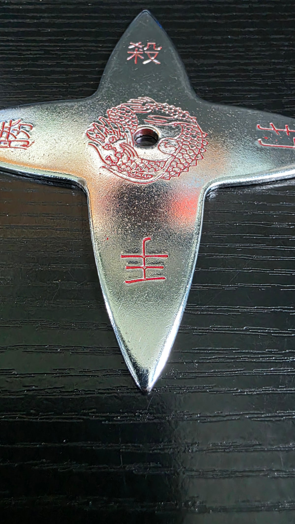 4 POINT SILVER W/RED DRAGON DESIGN TAIWAN Ref 4008