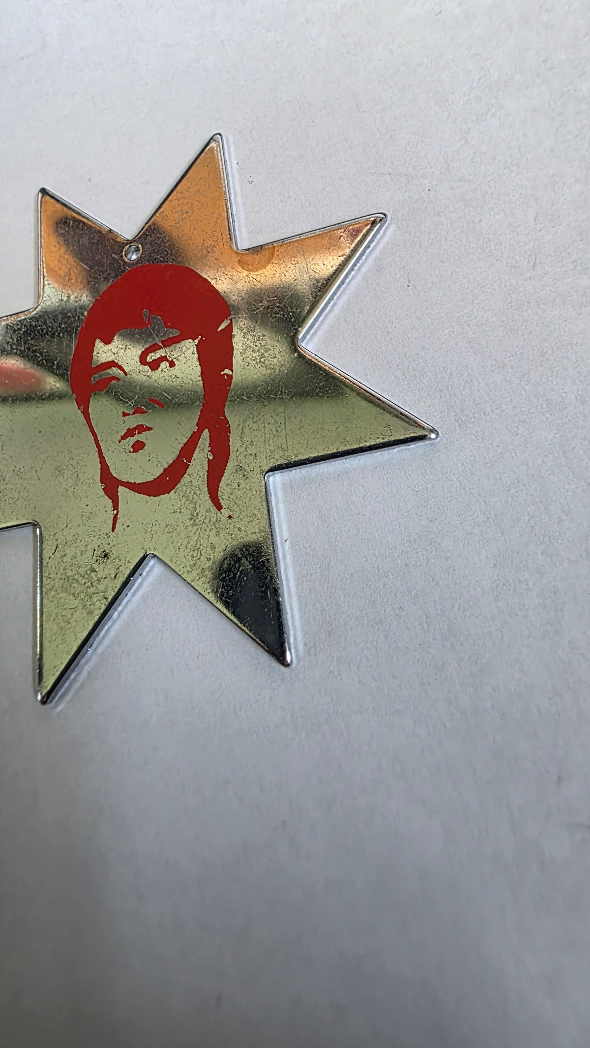 8 POINT SILVER W/ RED BRUCE LEE DESIGN Ref 8009