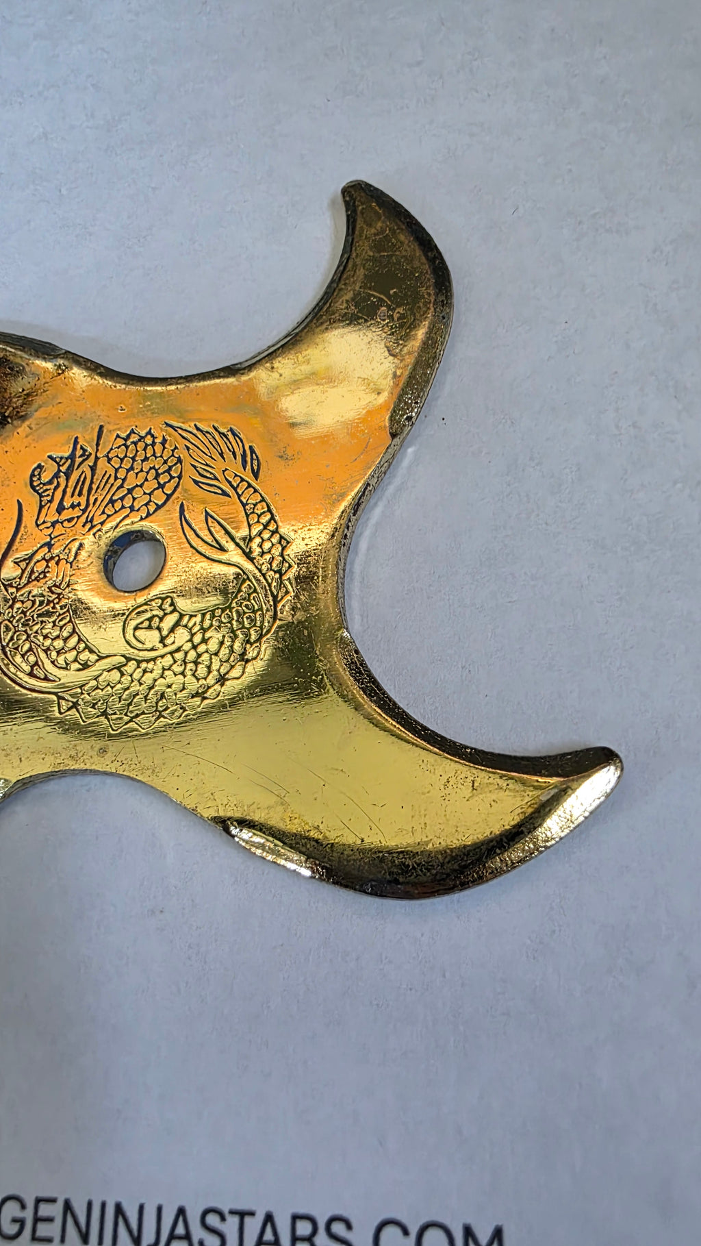 4 POINT GOLD W/ RAINBOW DRAGON DESIGN 3 1/2 INCH TAIWAN Ref 4019