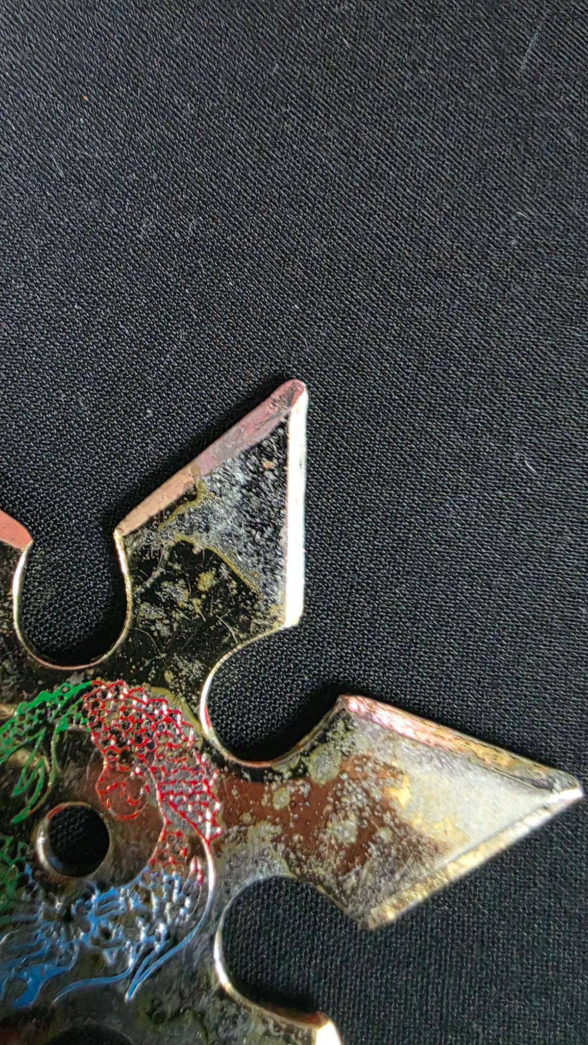 6 POINT (DAMAGED) W/RAINBOW DRAGON DESIGN 3.5 INCH TAIWAN Ref 6015
