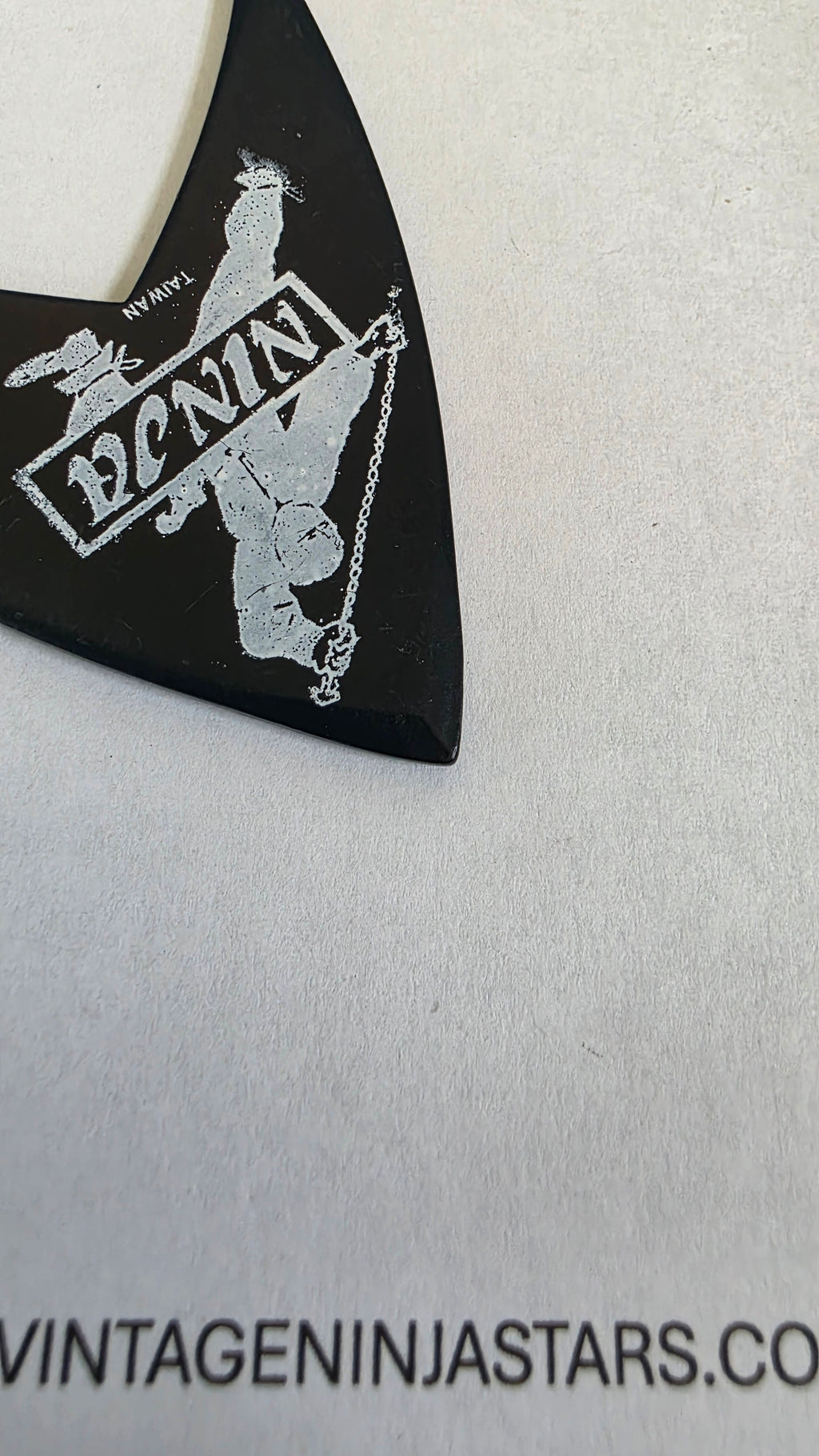3 POINT BLACK W/ WHITE NINJA DESIGN Ref 3004
