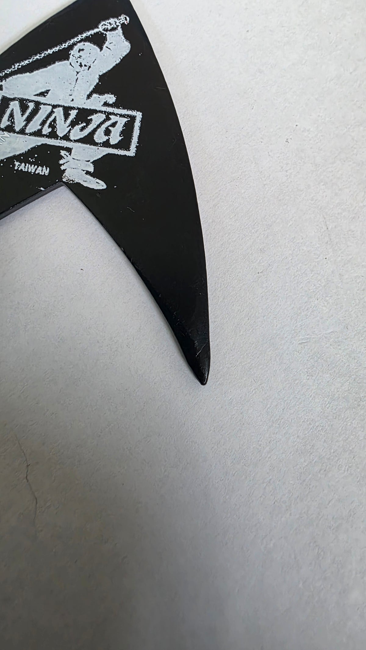3 POINT BLACK W/ WHITE NINJA DESIGN Ref 3004