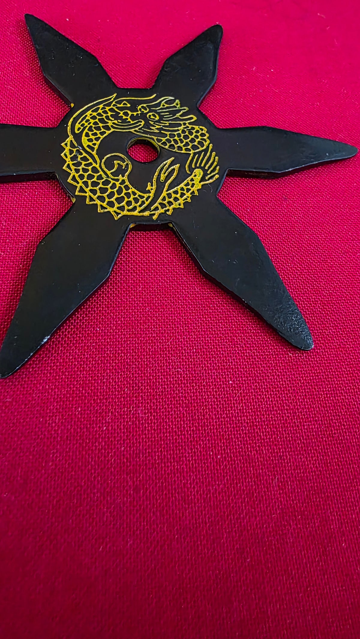 6 POINT BLACK W/ YELLOW DRAGON DESIGN 3.5 INCH TAIWAN Ref 6013