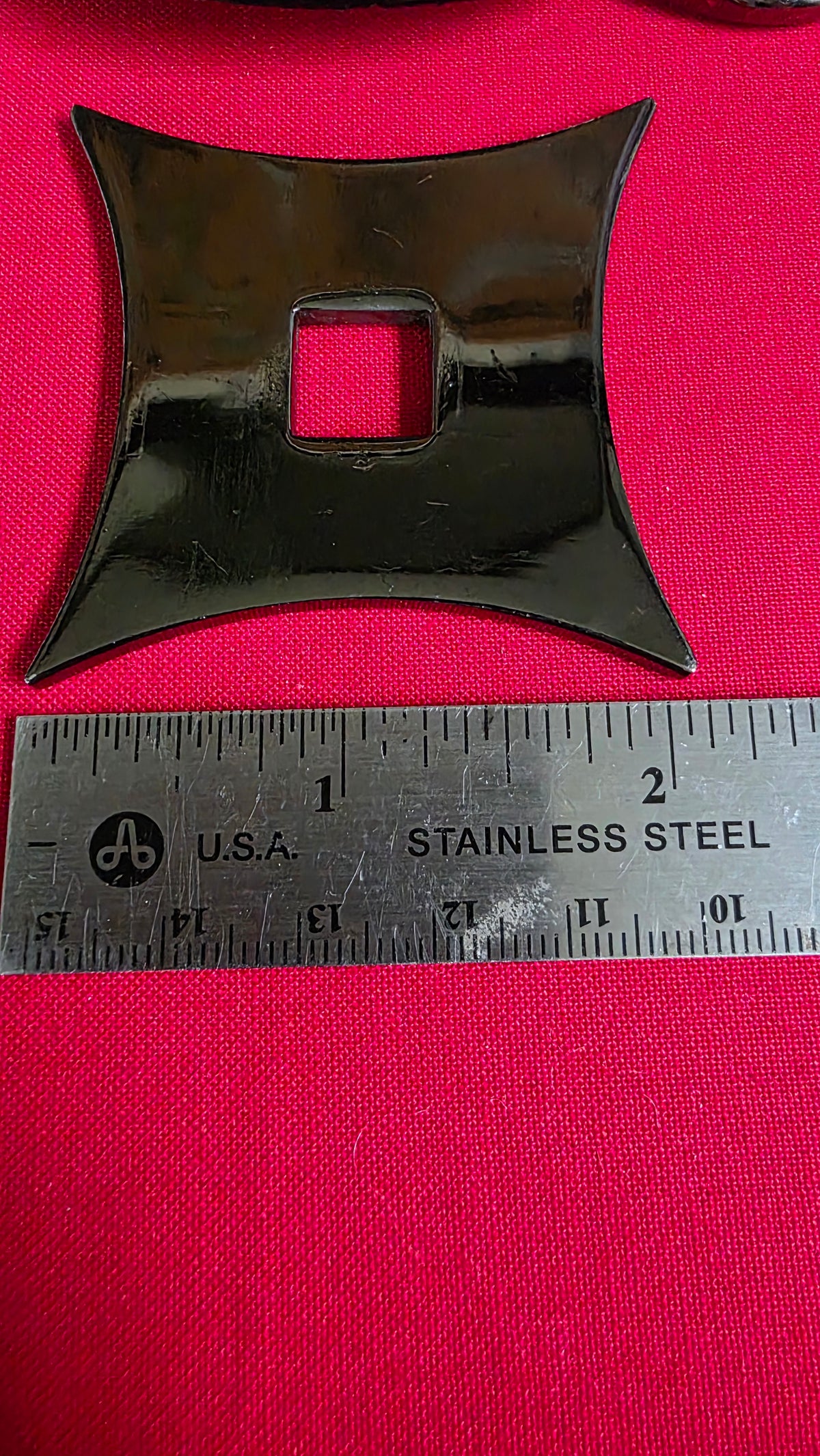 RARE VINTAGE BEAR BRAND NINJA BELT BUCKLE W/ REMOVABLE THROWING STAR Ref 4037