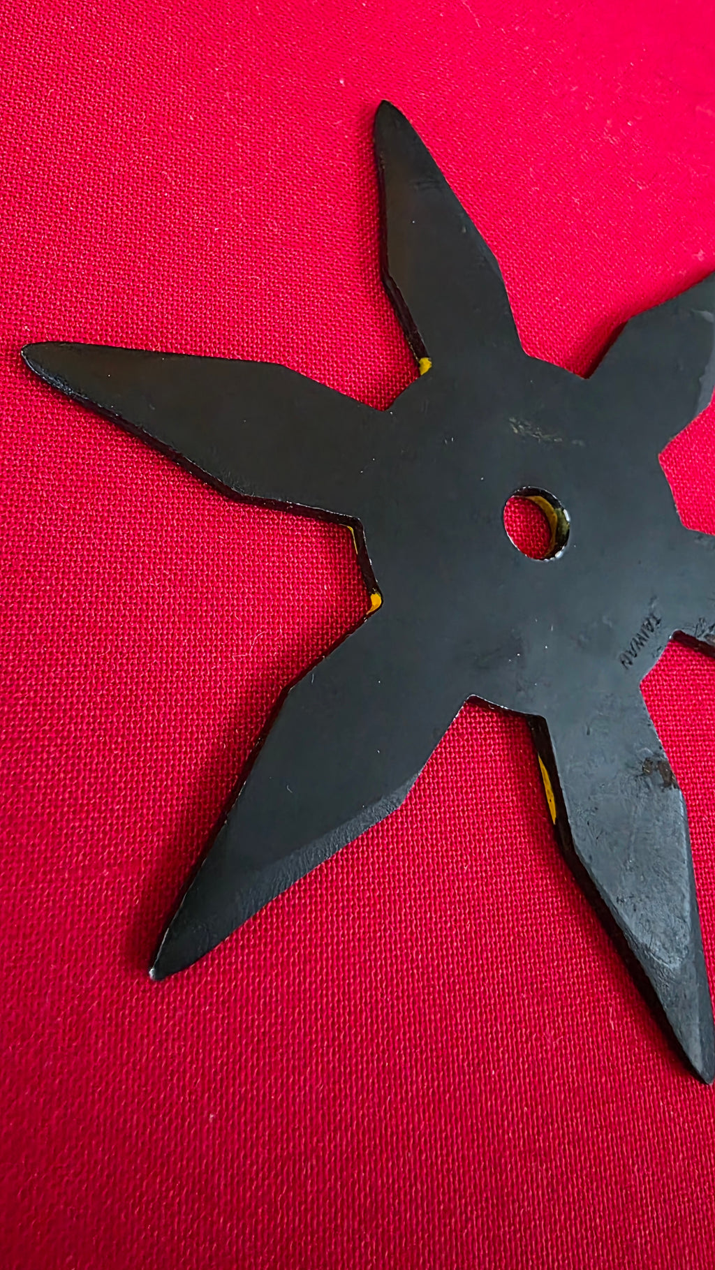 6 POINT BLACK W/ YELLOW DRAGON DESIGN 3.5 INCH TAIWAN Ref 6013
