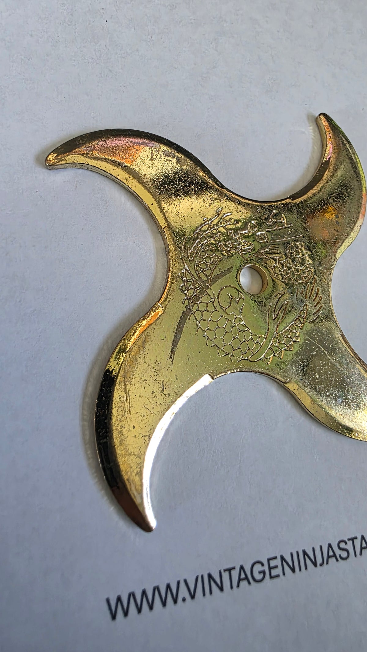 8 POINT GOLD W/ DRAGON DESIGN 3 1/2 INCH TAIWAN Ref 4018