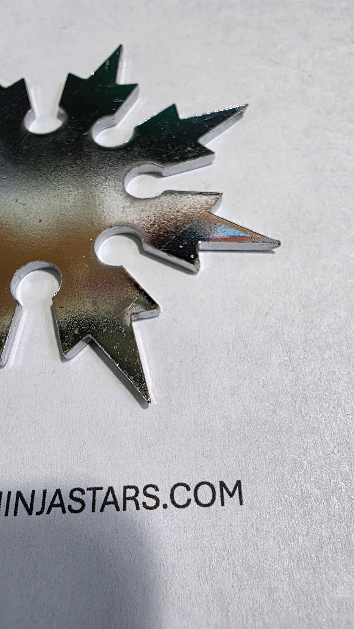 8 POINT SILVER SNOWFLAKE W/ YIN YANG DESIGN Ref 8010