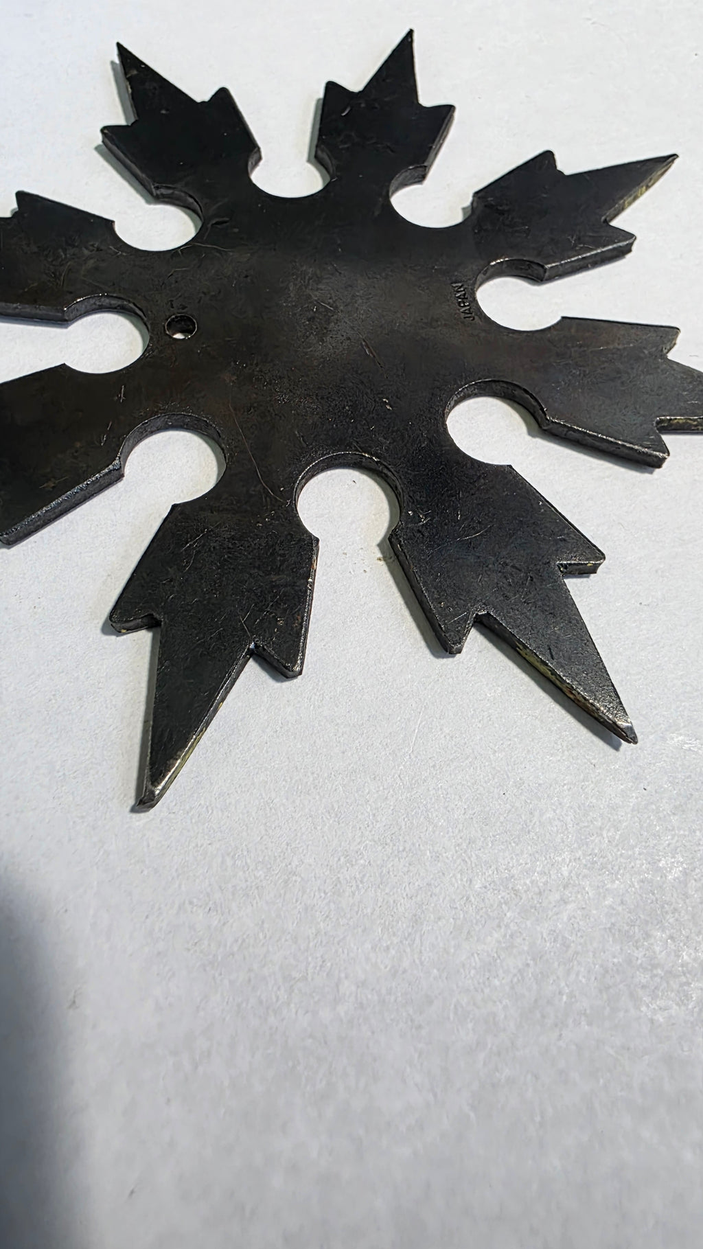 8 POINT DARK GREY SNOWFLAKE STYLE W/ GREEN DRAGON DESIGN JAPAN Ref 8012