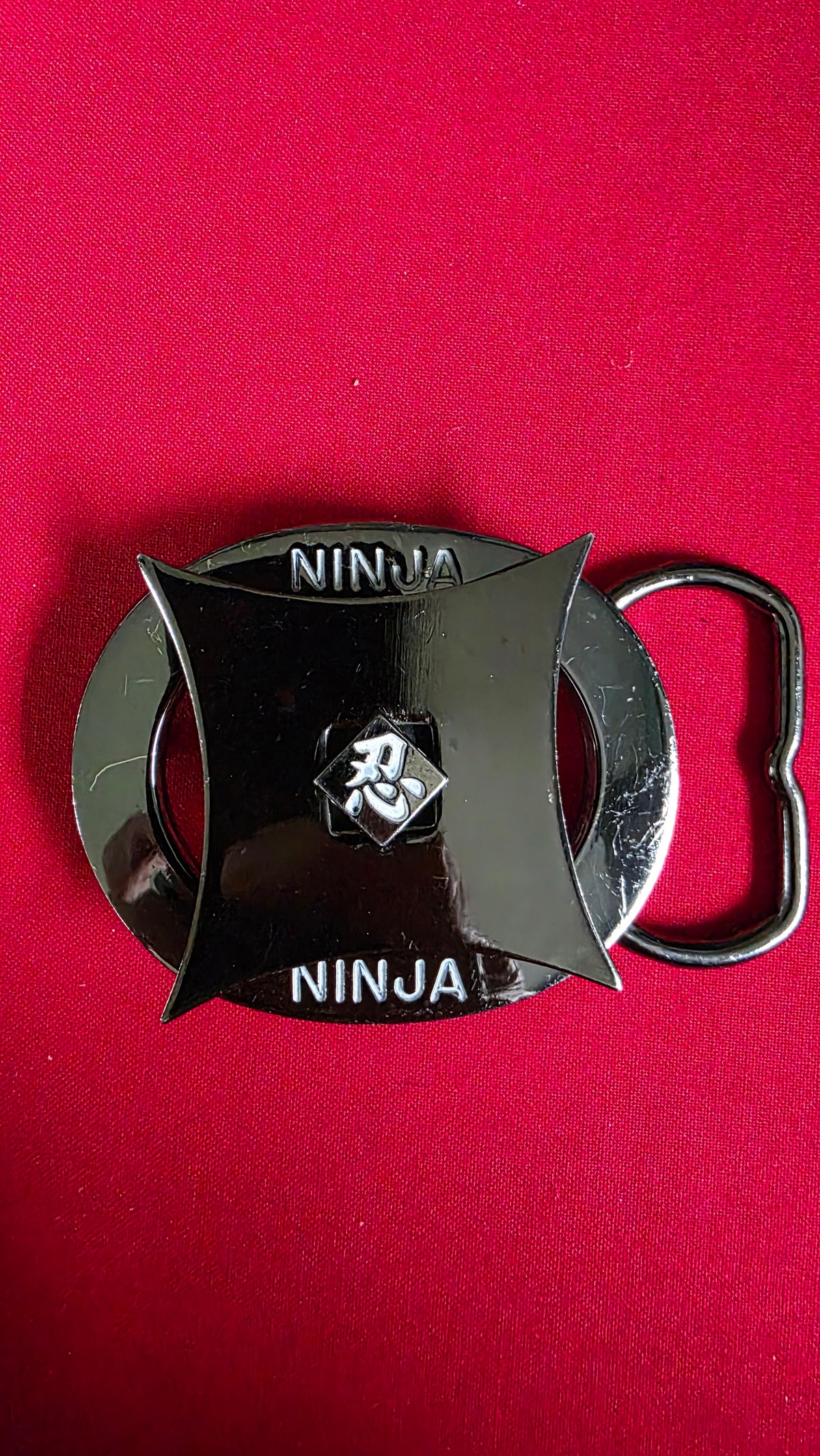 RARE VINTAGE BEAR BRAND NINJA BELT BUCKLE W/ REMOVABLE THROWING STAR Ref 4037