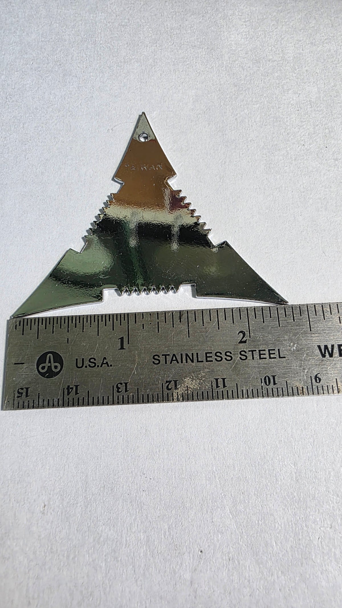 3 POINT SILVER TRIANGLE WITH DRAGON DESIGN Ref 3005