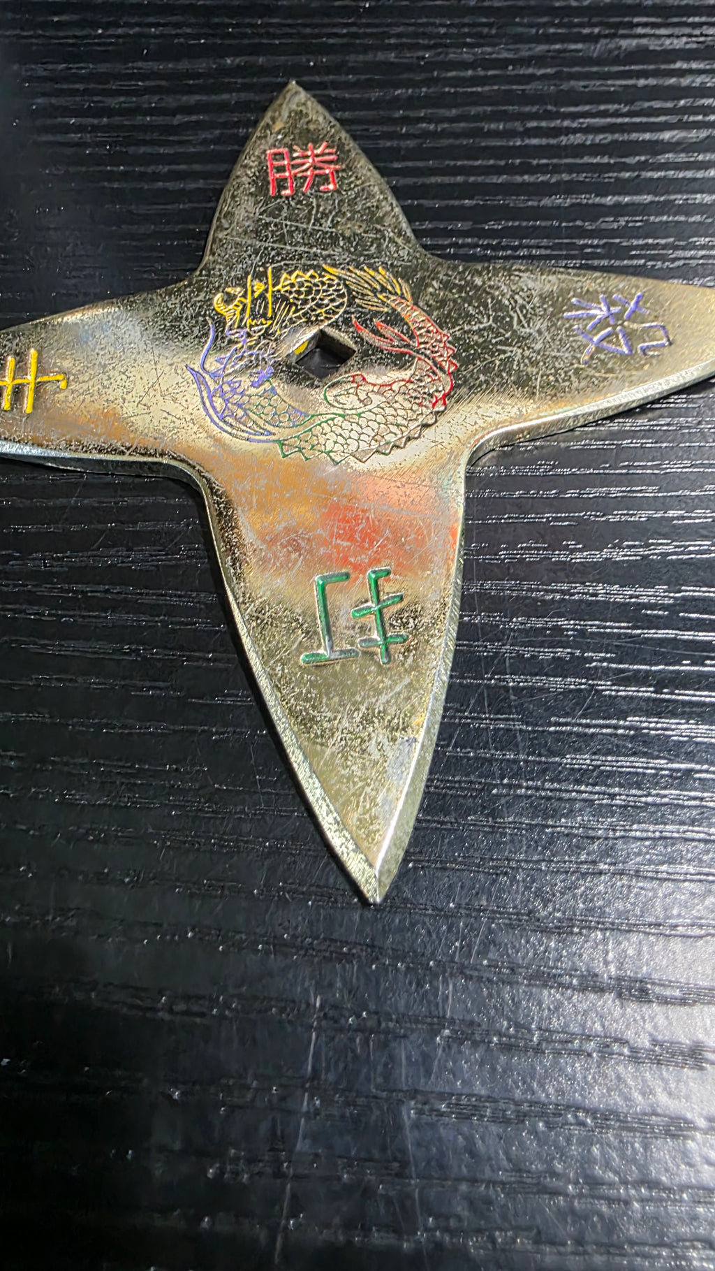 4 POINT GOLD W/ RAINBOW DRAGON SHURIKEN Ref 4001