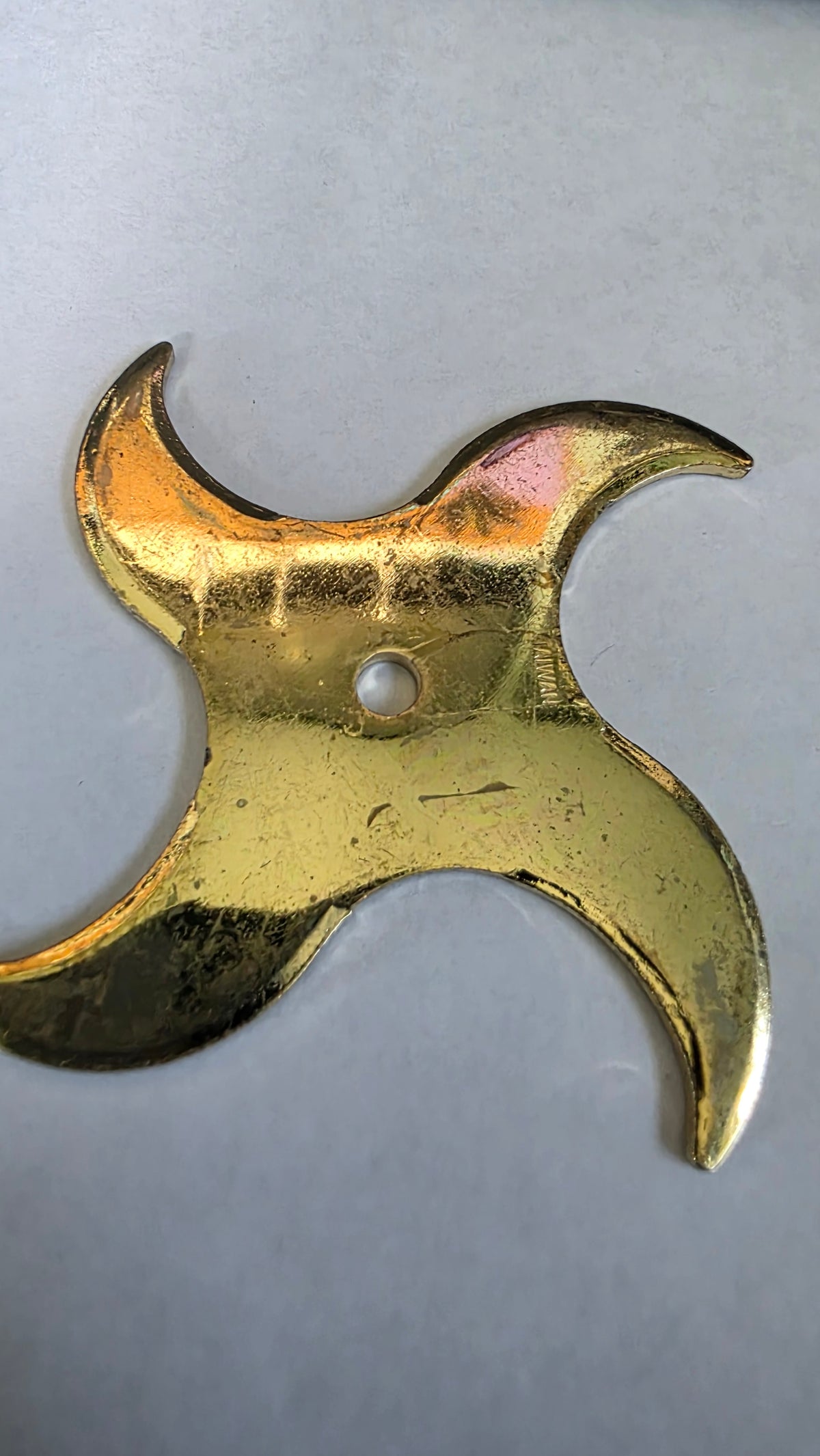 8 POINT GOLD W/ DRAGON DESIGN 3 1/2 INCH TAIWAN Ref 4018