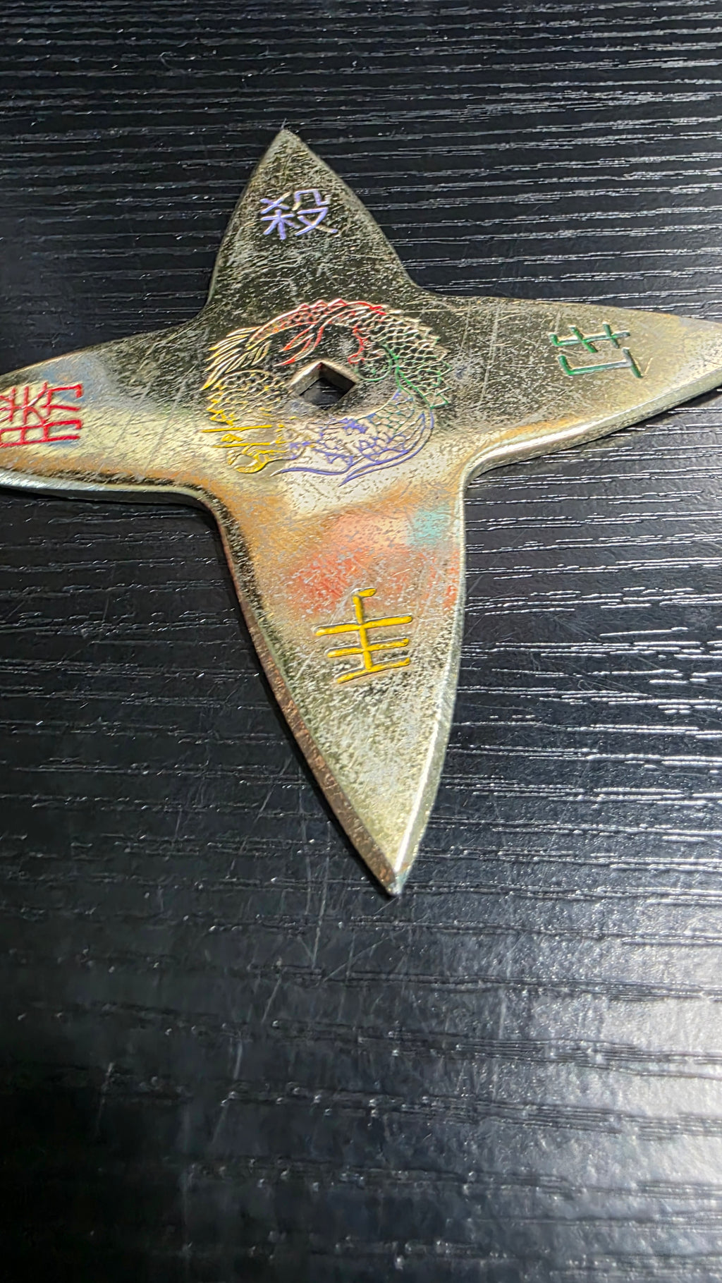 4 POINT GOLD W/ RAINBOW DRAGON SHURIKEN Ref 4001