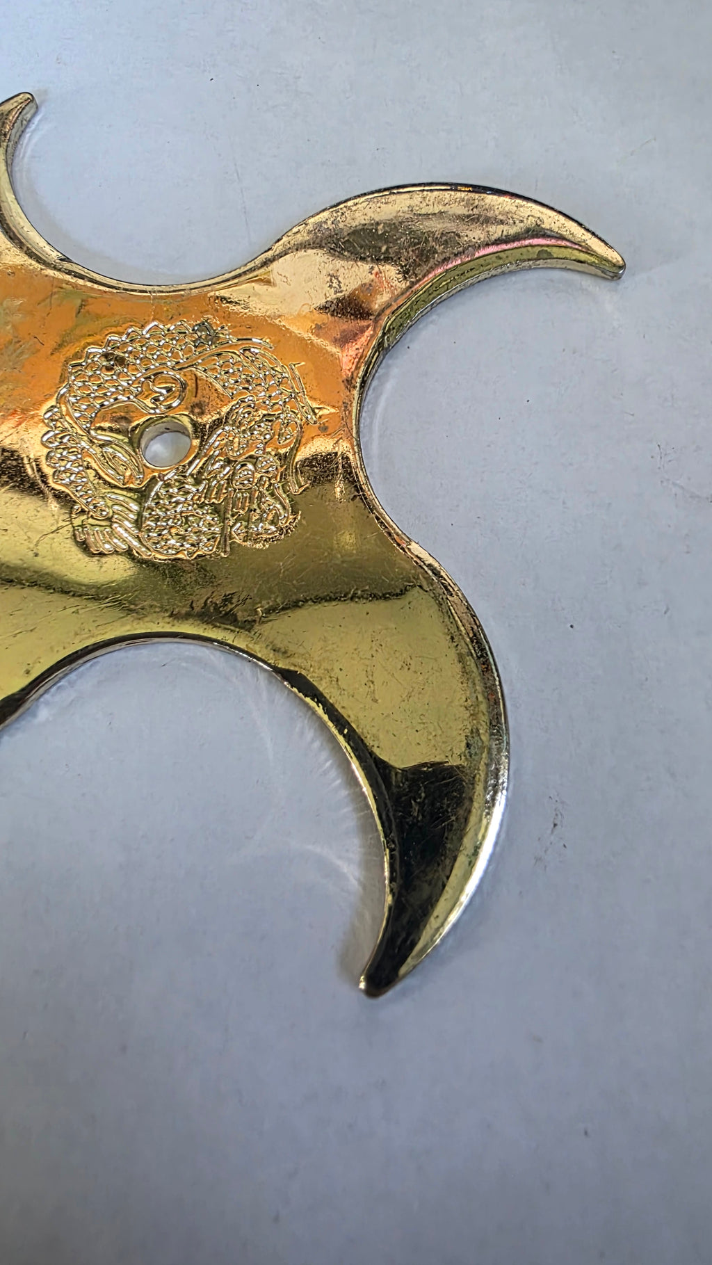 4 POINT GOLD W/ DRAGON DESIGN 4 1/2 INCH TAIWAN Ref 4016