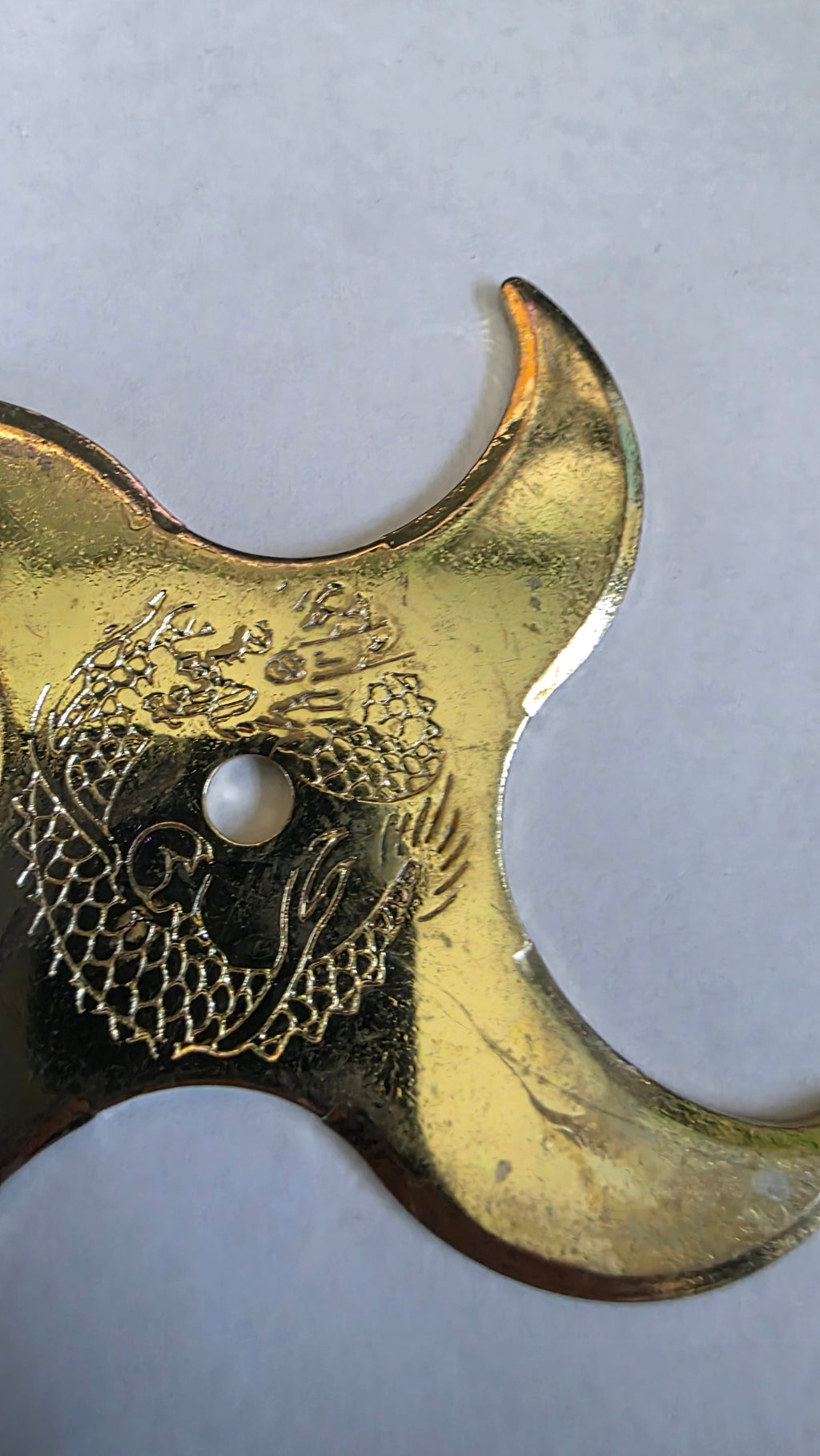 8 POINT GOLD W/ DRAGON DESIGN 3 1/2 INCH TAIWAN Ref 4018