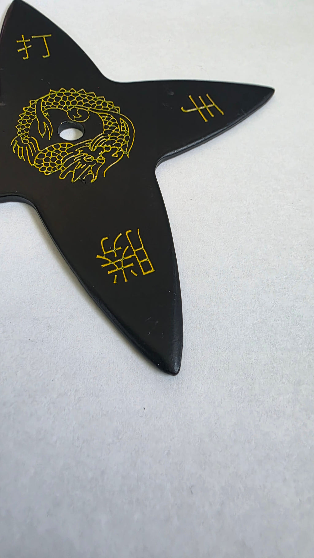 4 POINT BLACK W/ YELLOW DRAGON TAIWAN Ref 4010