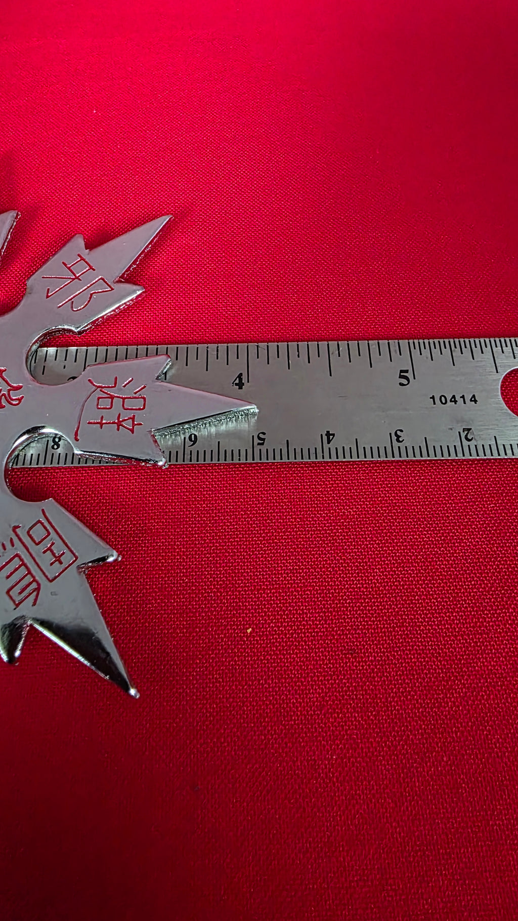 8 POINT SILVER W/ RED DRAGON DESIGN JAPAN 4 INCH Ref 8039