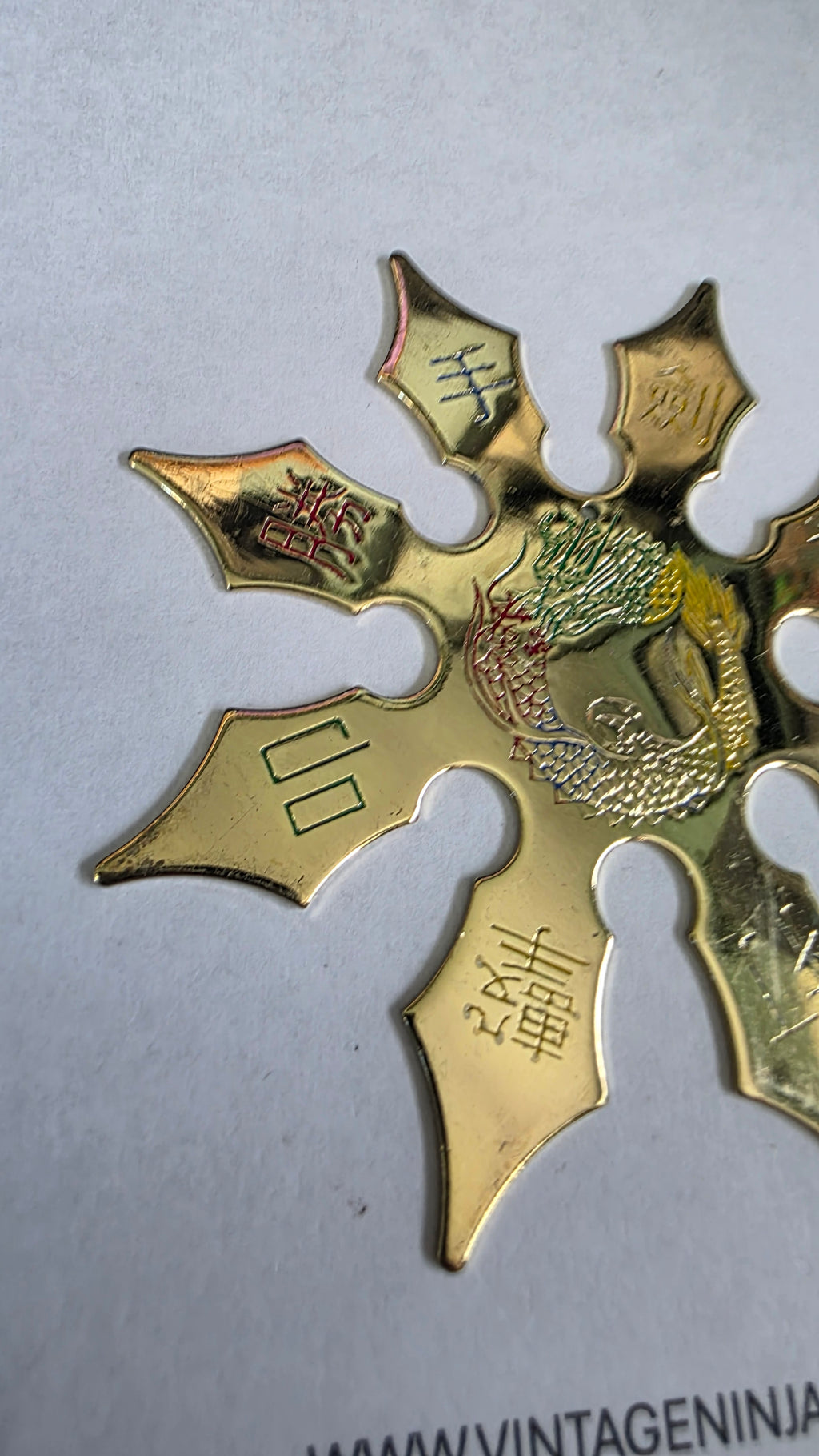 8 POINT GOLD W/ RAINBOW DRAGON DESIGN 4 INCH TAIWAN Ref 8038