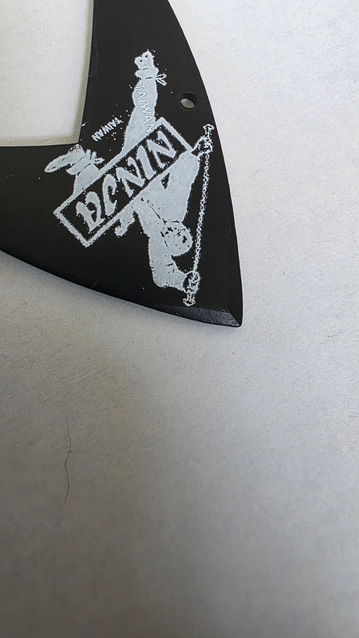 3 POINT BLACK W/ WHITE NINJA DESIGN Ref 3004