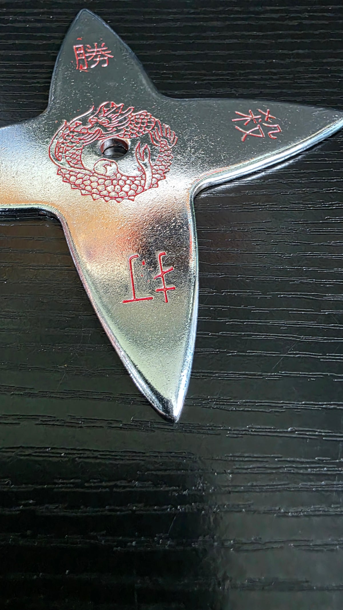 4 POINT SILVER W/RED DRAGON DESIGN TAIWAN Ref 4008