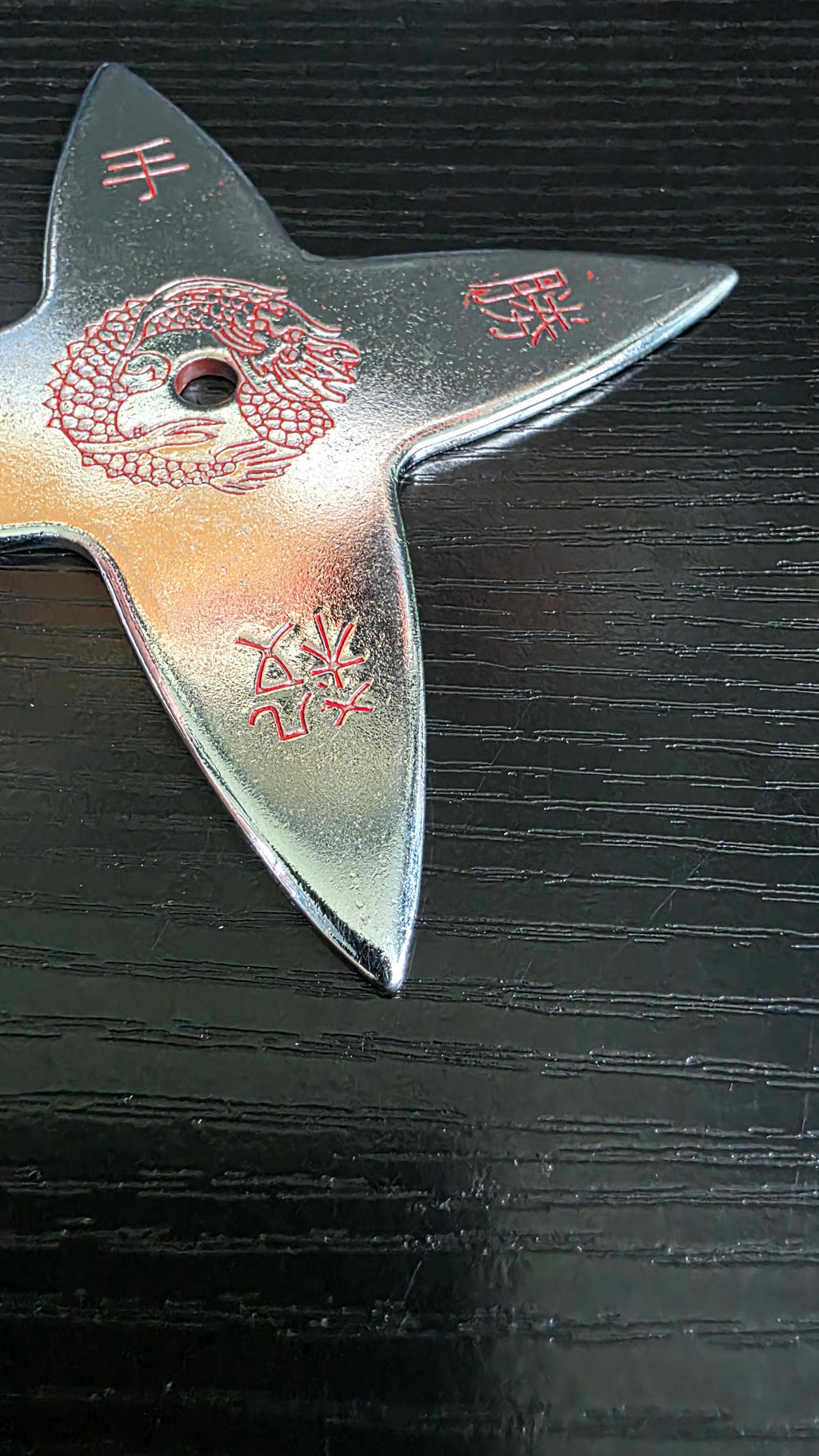 4 POINT SILVER W/RED DRAGON DESIGN TAIWAN Ref 4008