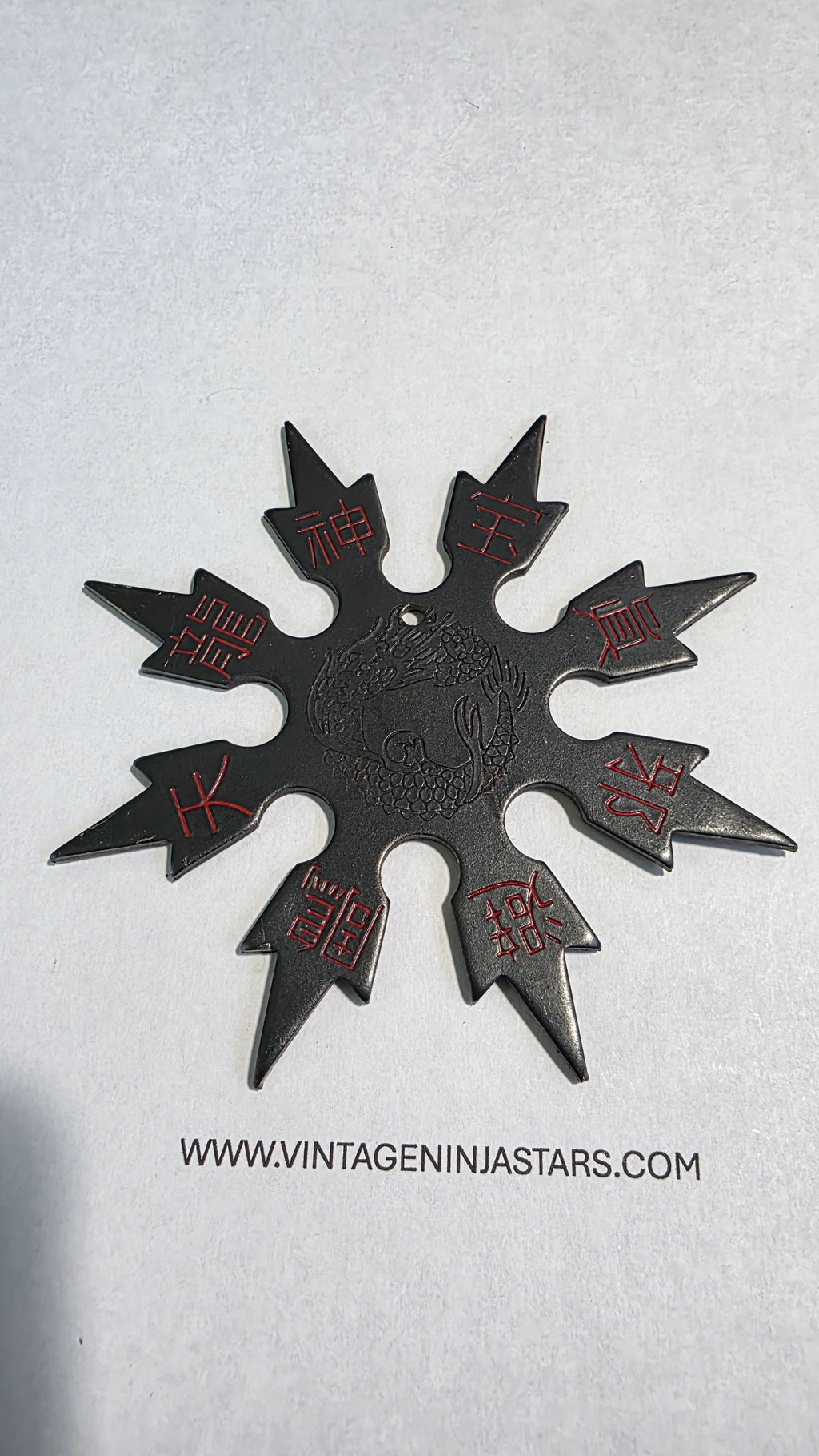 8 POINT BLACK SNOWFLAKE STYLE W/ DRAGON AND RED GRAPHICS WITH CASE TAIWAN Ref 8013