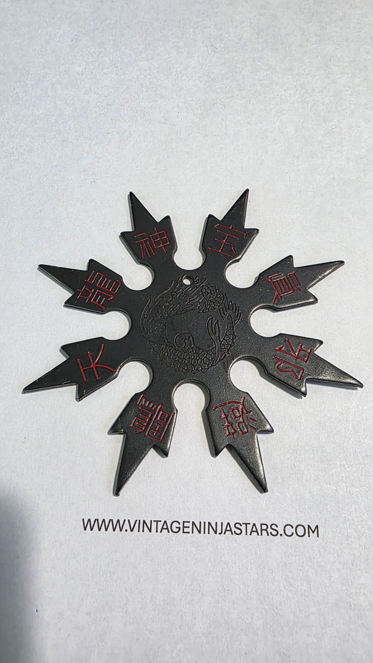 8 POINT BLACK SNOWFLAKE STYLE W/ DRAGON AND RED GRAPHICS WITH CASE TAIWAN Ref 8013