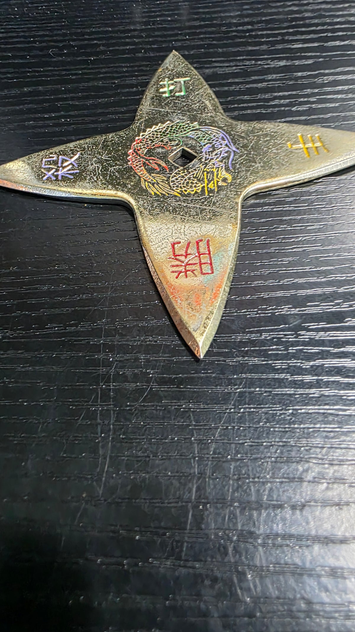 4 POINT GOLD W/ RAINBOW DRAGON SHURIKEN Ref 4001
