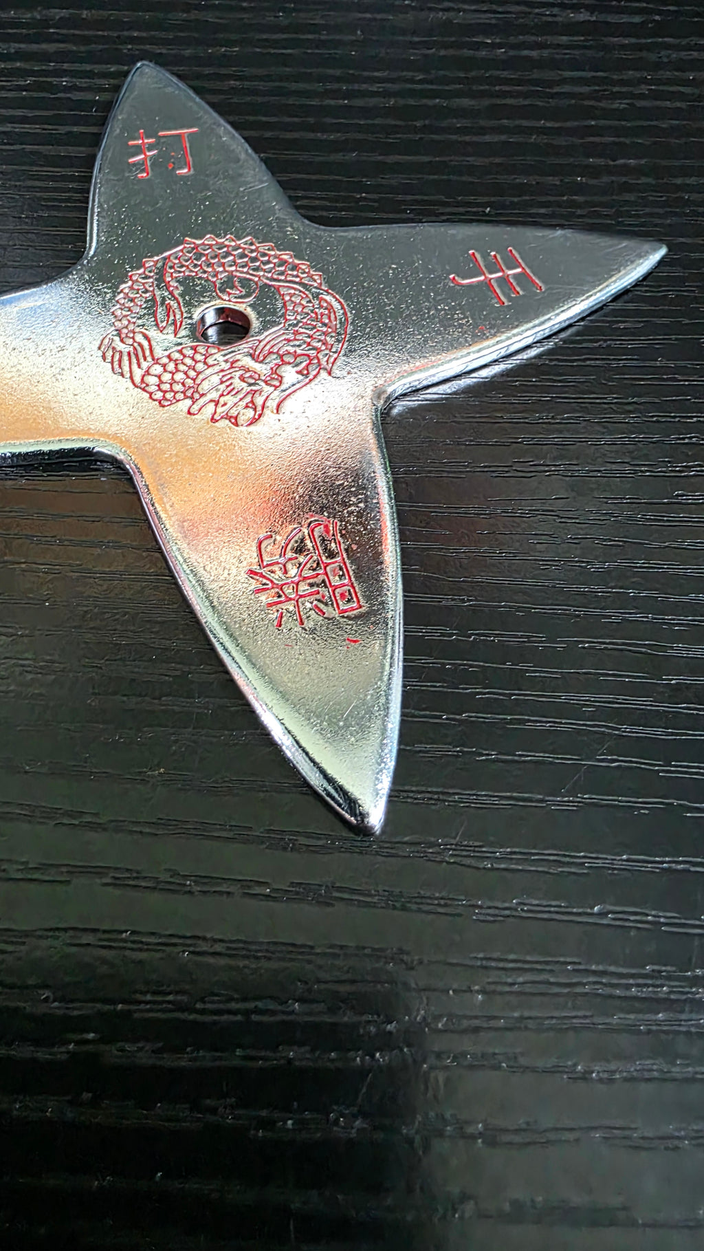 4 POINT SILVER W/RED DRAGON DESIGN TAIWAN Ref 4008