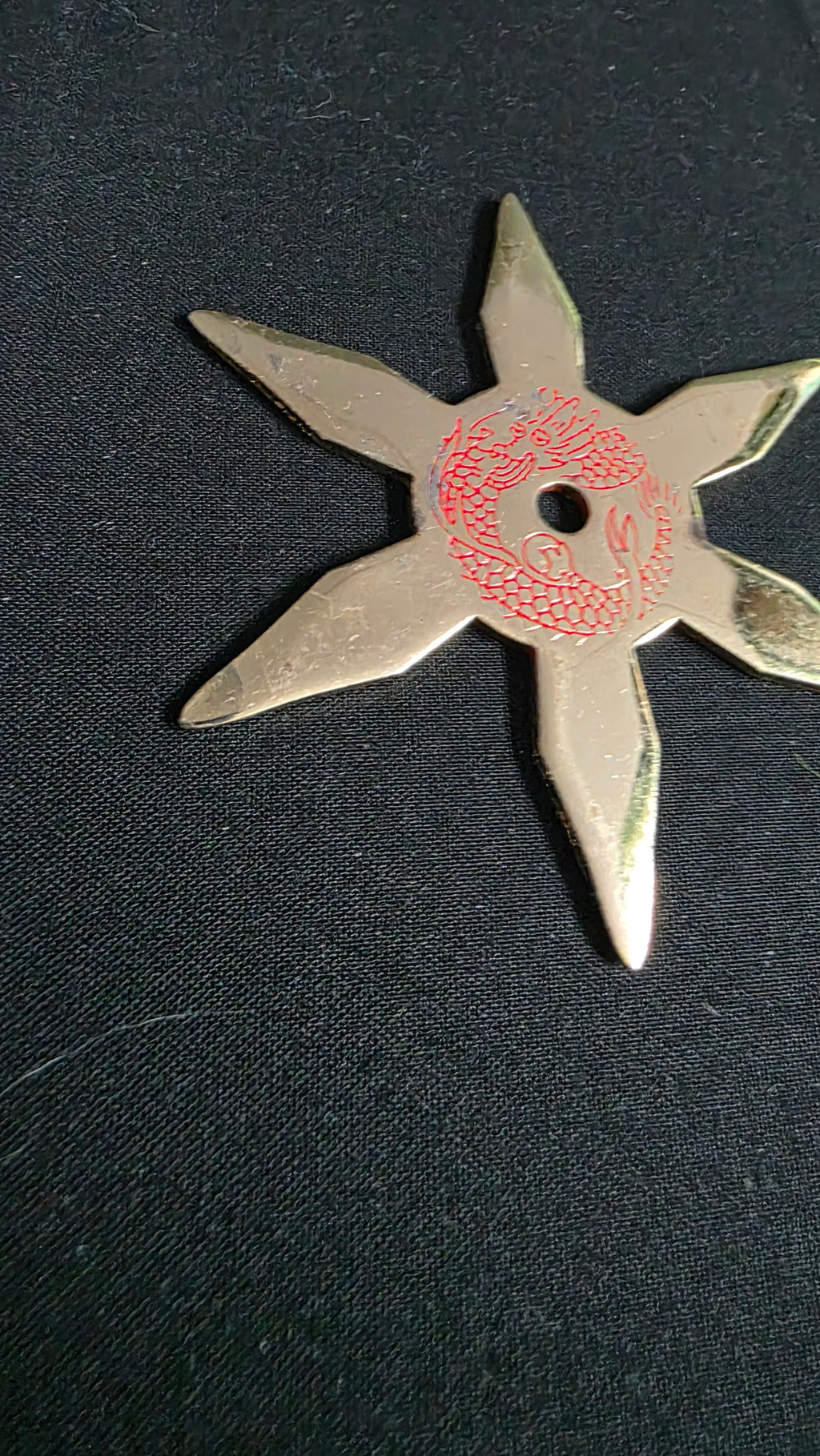 6 POINT GOLD TONE W/ RED DRAGON DESIGN 3.5 INCH TAIWAN