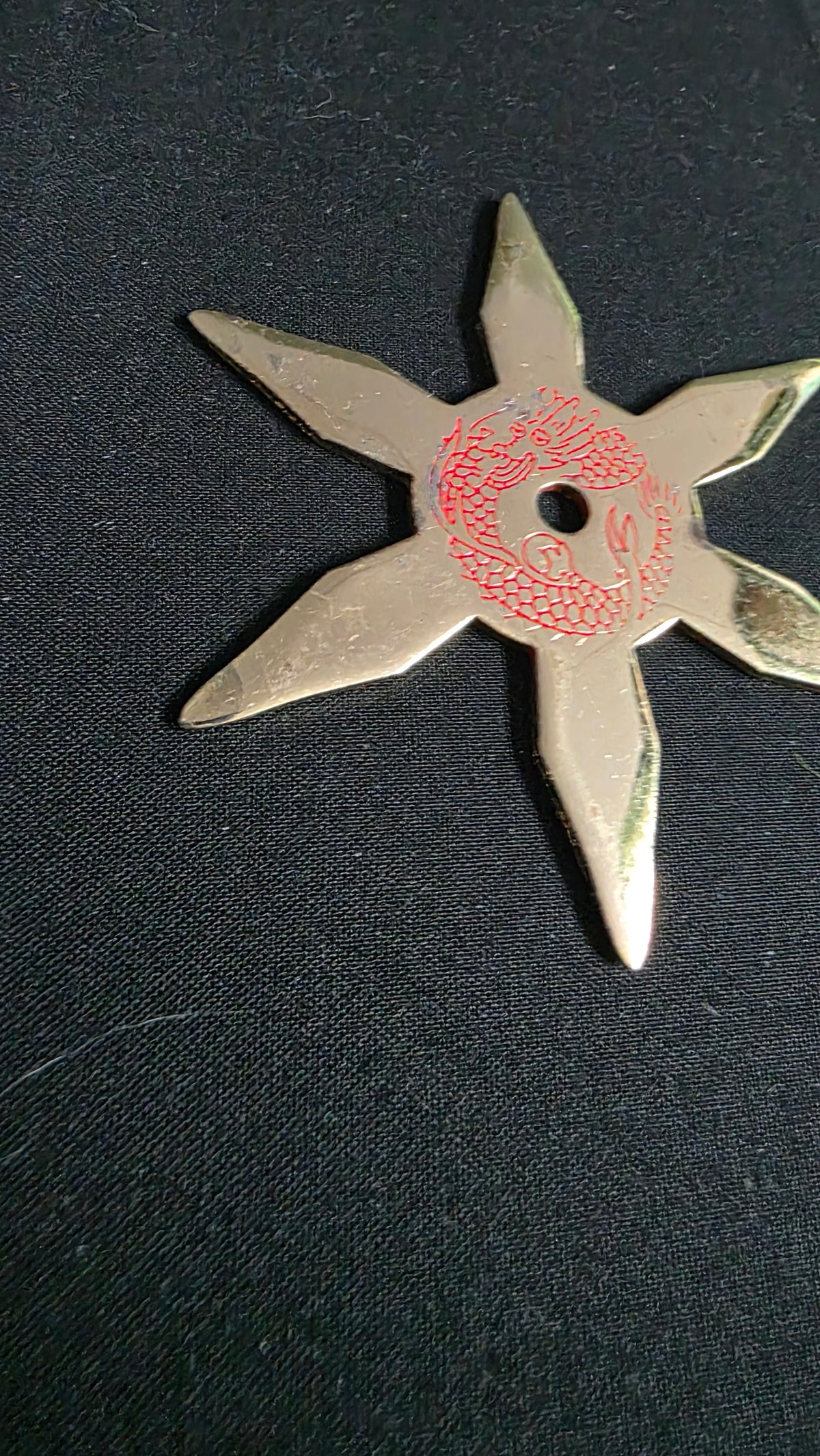 6 POINT GOLD TONE W/ RED DRAGON DESIGN 3.5 INCH TAIWAN