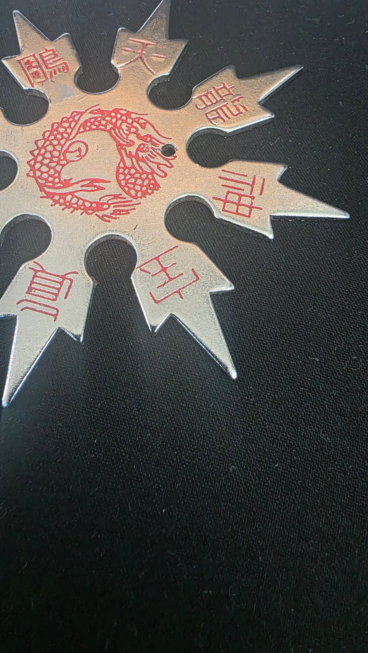 8 POINT SILVER W/ RED DRAGON DESIGN 4 INCH TAIWAN Ref 8073
