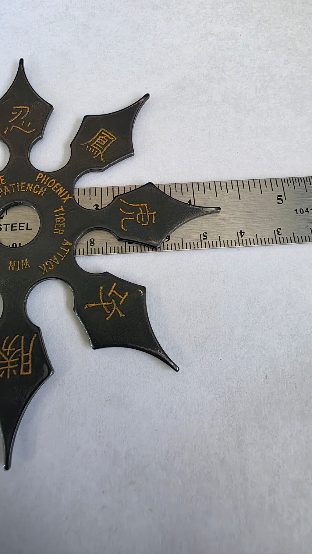 8 POINT BLACK W/ YELLOW GRAPHICS 4 1/4 INCH TAIWAN Ref 8035