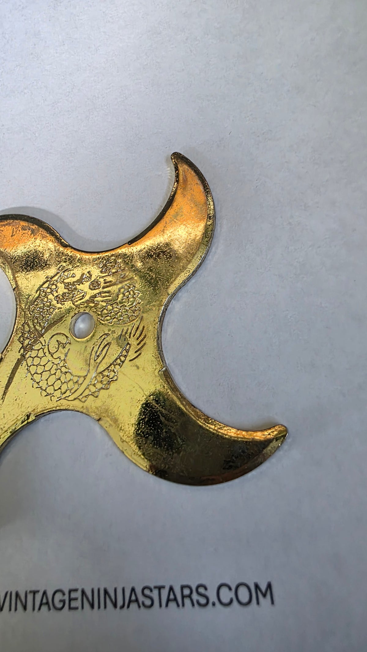 8 POINT GOLD W/ DRAGON DESIGN 3 1/2 INCH TAIWAN Ref 4018