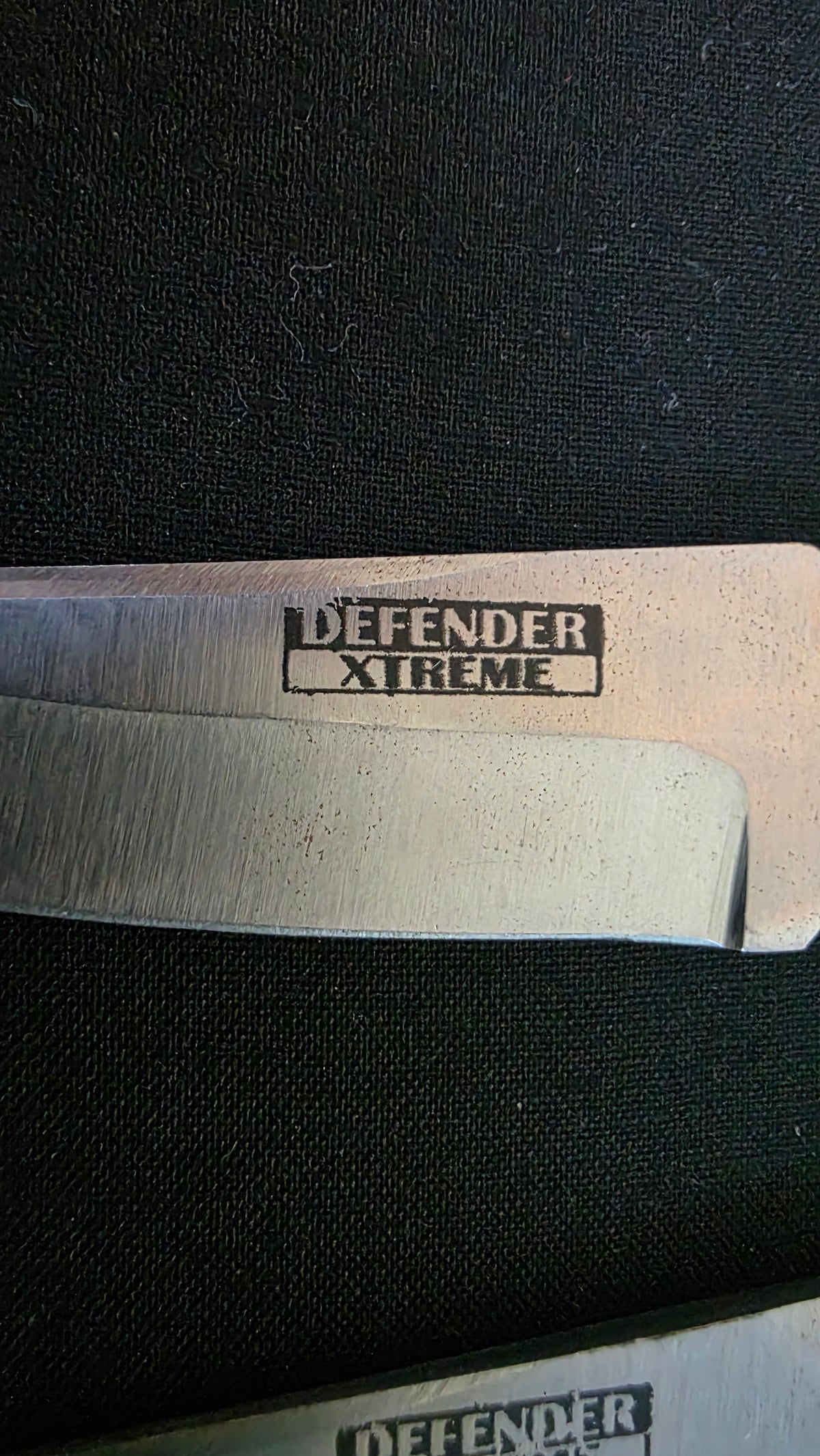 3 DEFENDER XTREME 6 INCH USED THROWING KNIVES Ref K004