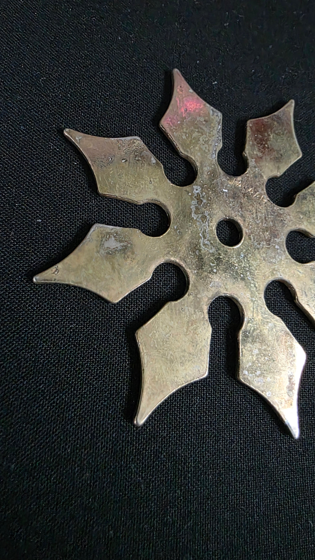 8 POINT GOLD W/ RED DESIGNS 3.25 INCH TAIWAN Ref 8046