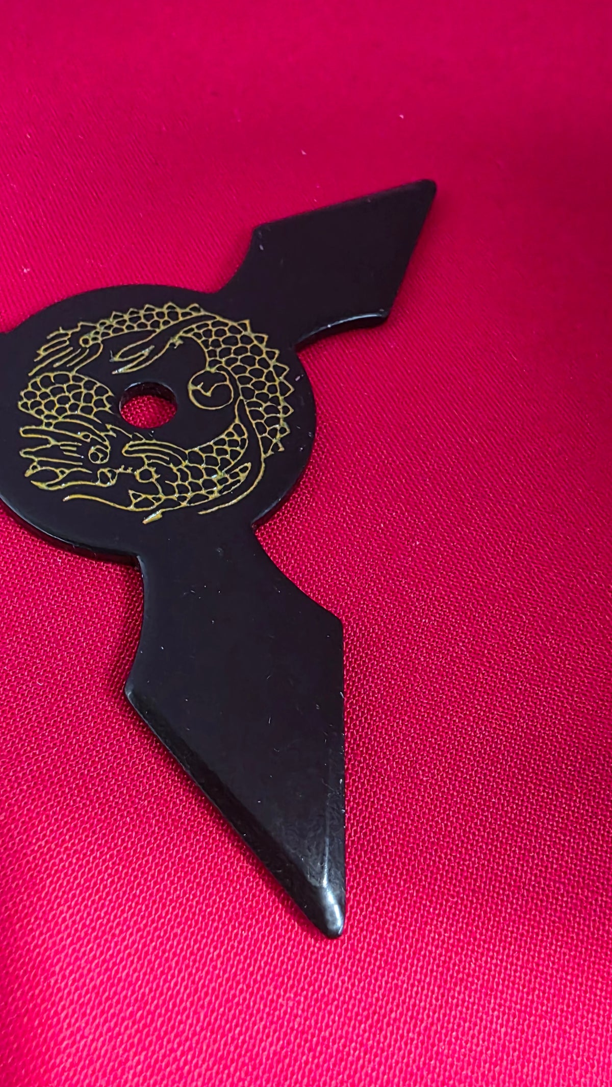 3 POINT BLACK W/ YELLOW DRAGON DESIGN 3.5 INCH Ref 3007