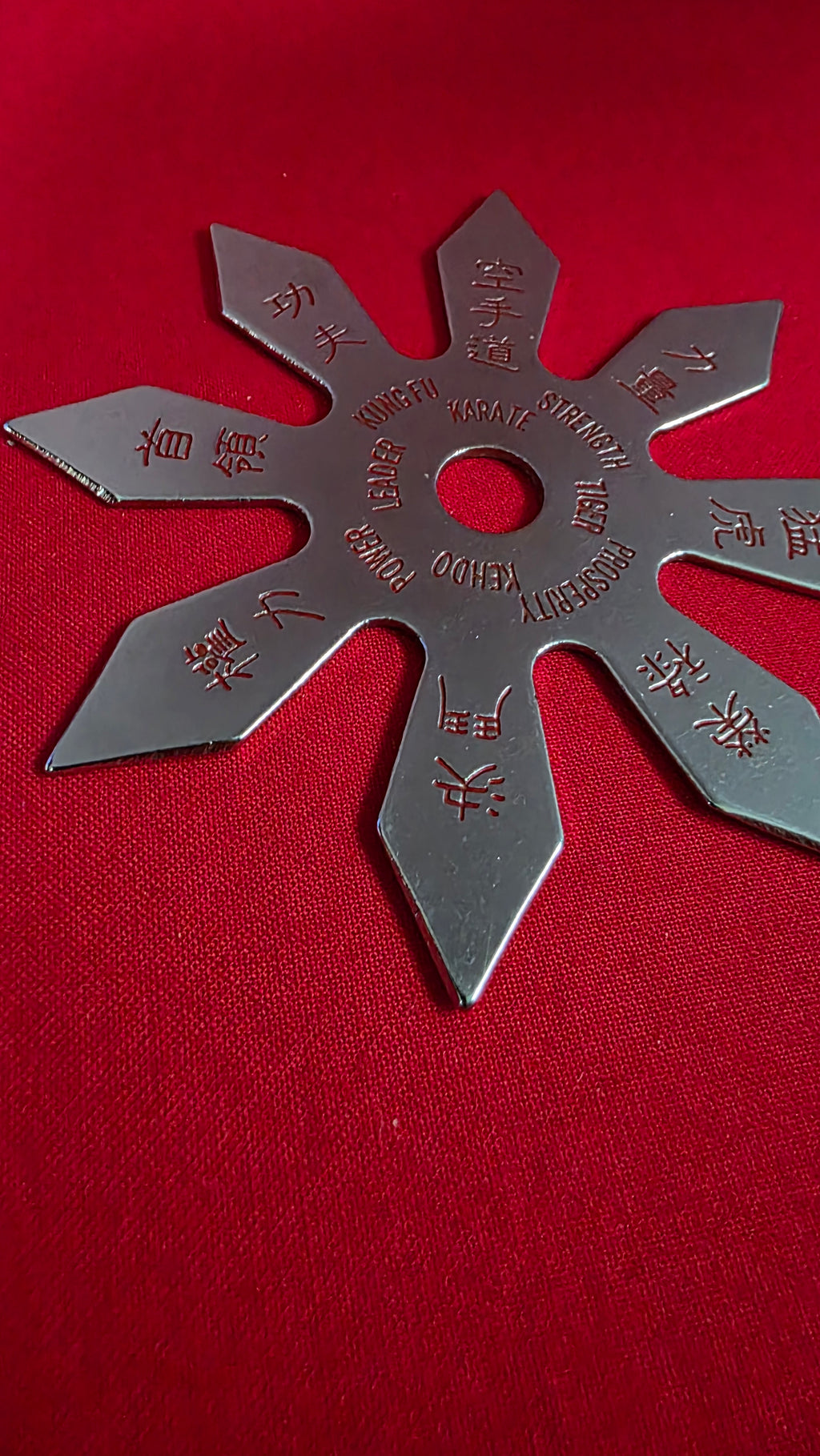 8 POINT THROWING STAR W/ RED WRITING TAIWAN Ref 8003