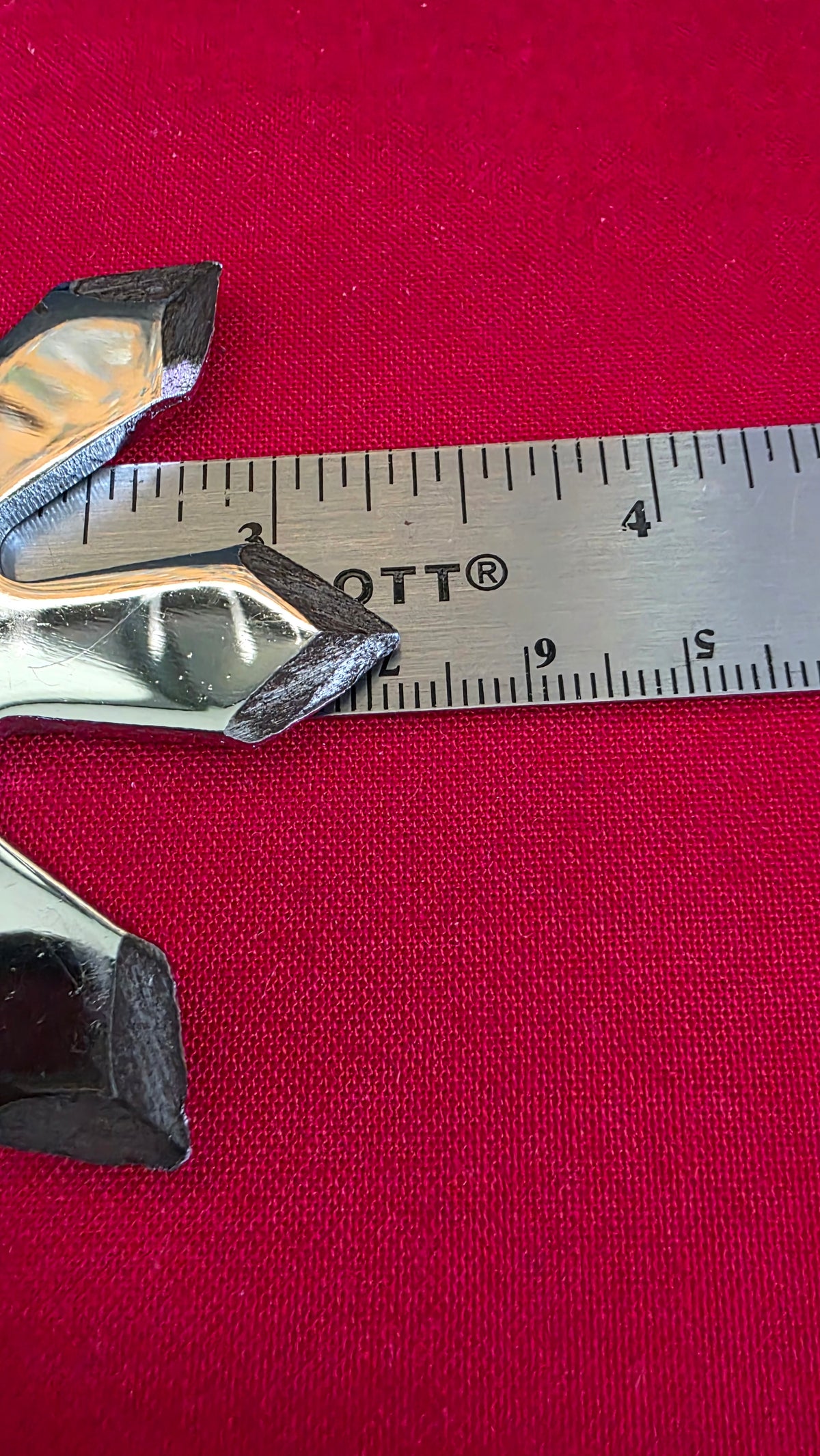 8 POINT PRO DRAGON 3.25 INCH SILVER W/ RED DRAGON DESIGN JAPAN Ref 8066