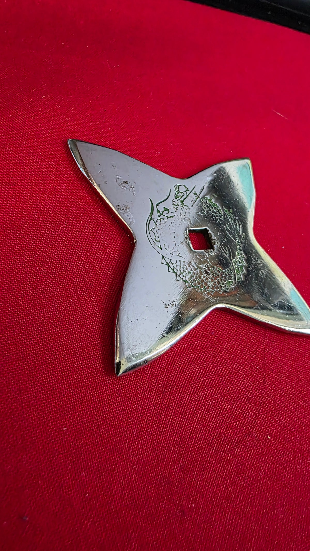 4 POINT SILVER W/ DRAGON DESIGN KOREA 3.25 INCH Ref 4029