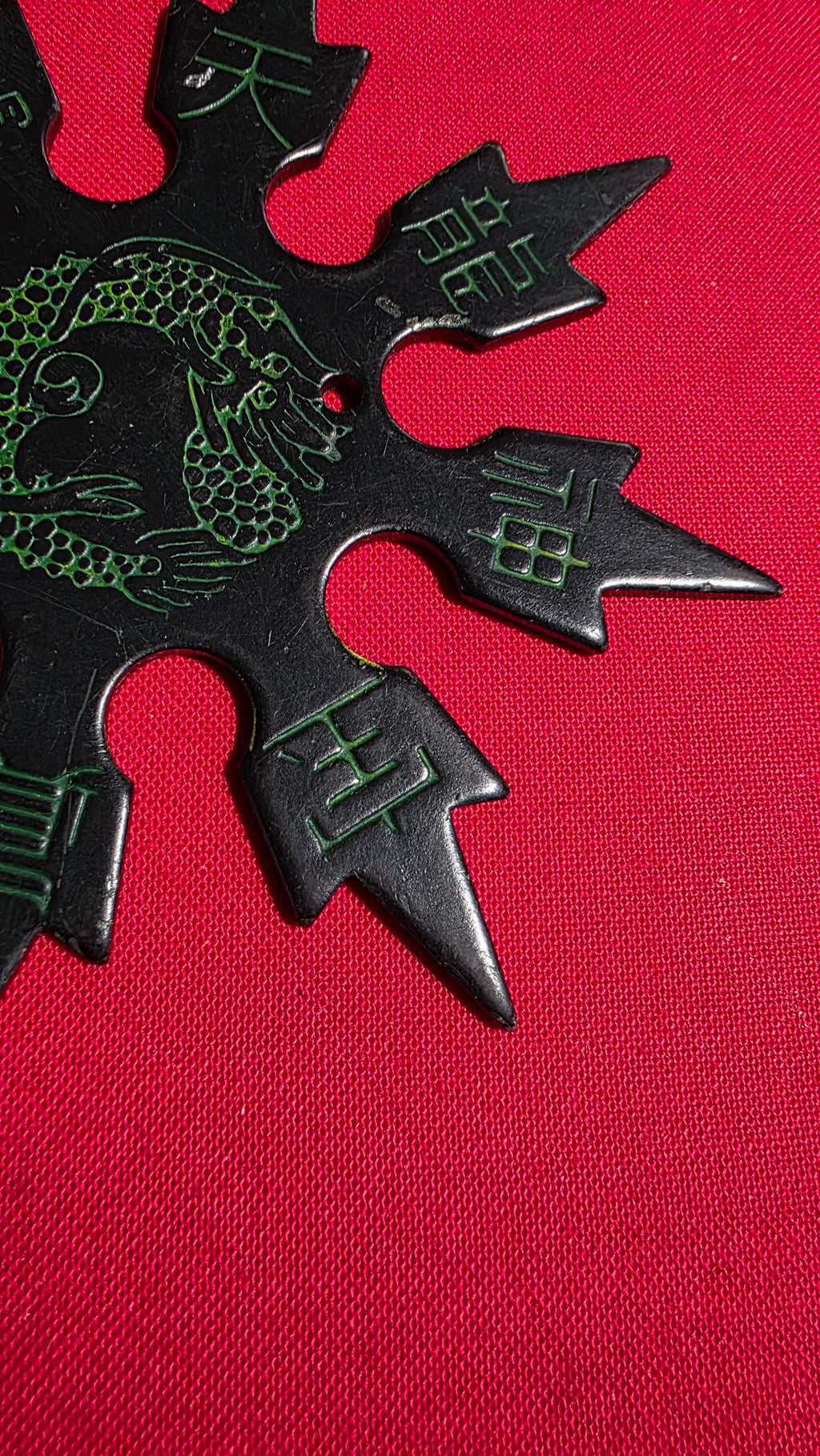 8 POINT BLACK W/ GREEN DRAGON DESIGN TAIWAN 4 INCH Ref 8051