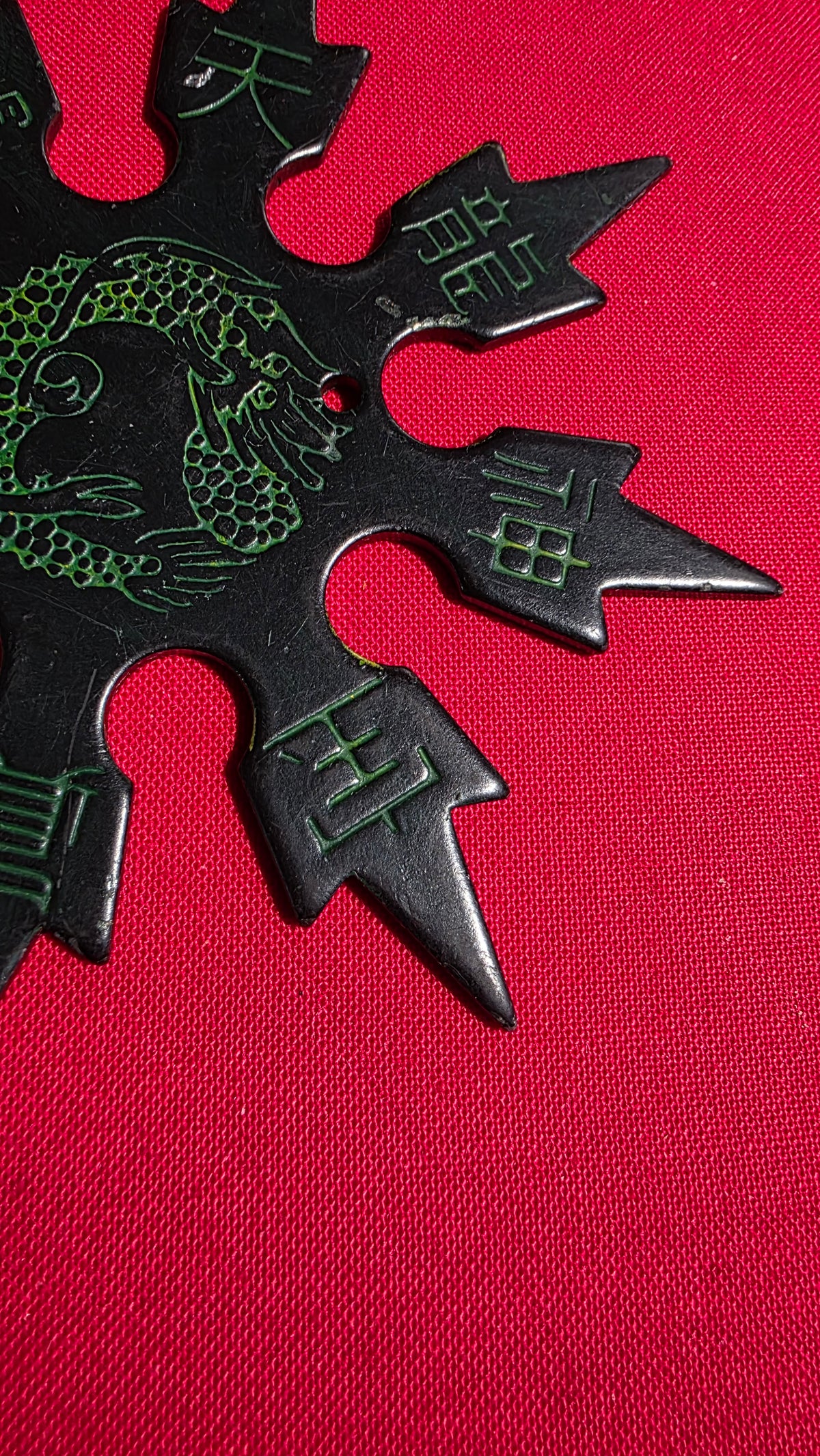 8 POINT BLACK W/ GREEN DRAGON DESIGN TAIWAN 4 INCH Ref 8051