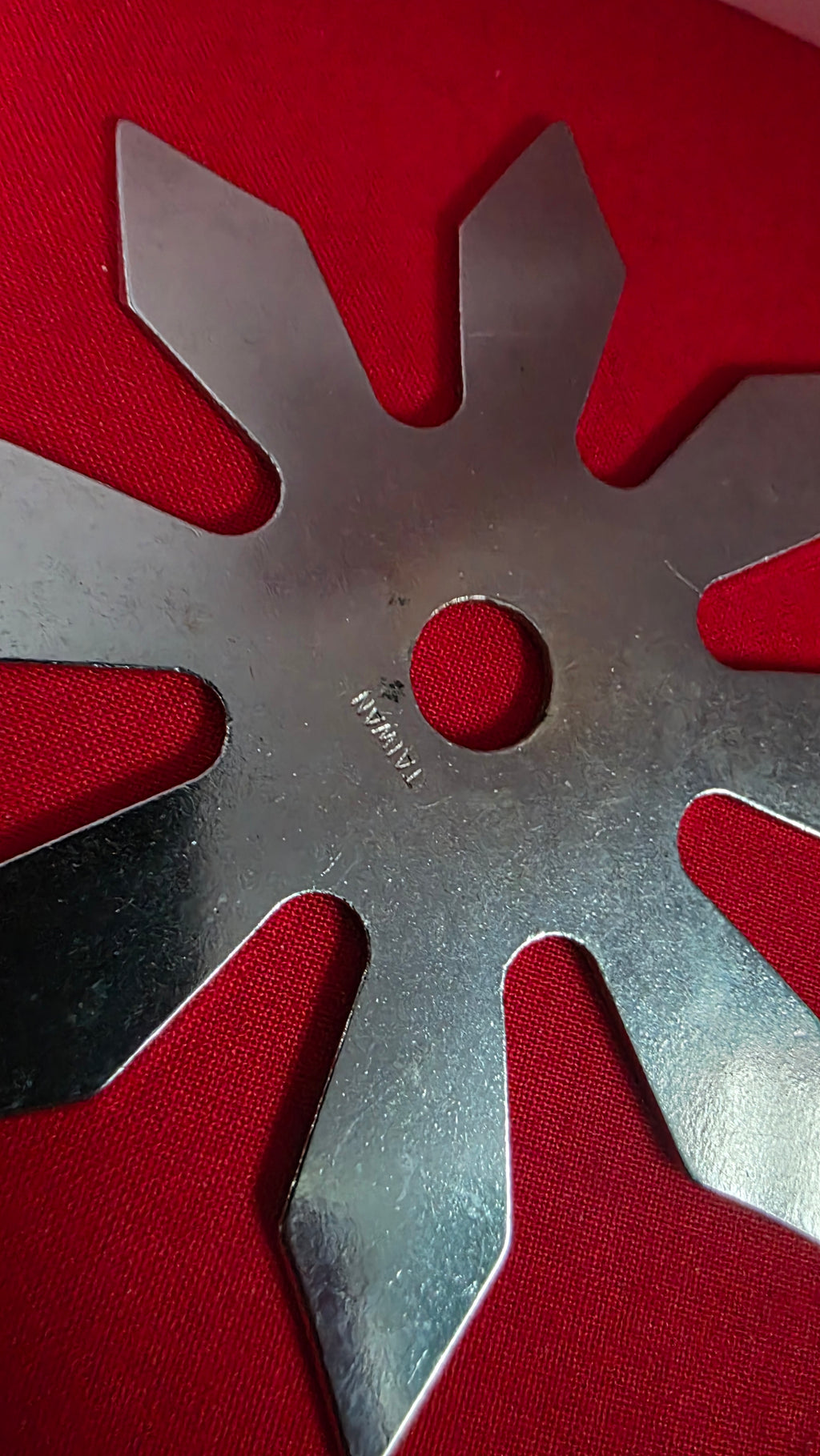 8 POINT THROWING STAR W/ RED WRITING TAIWAN Ref 8003