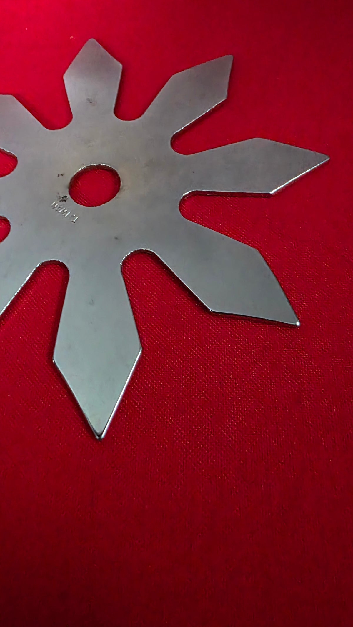 8 POINT THROWING STAR W/ RED WRITING TAIWAN Ref 8003