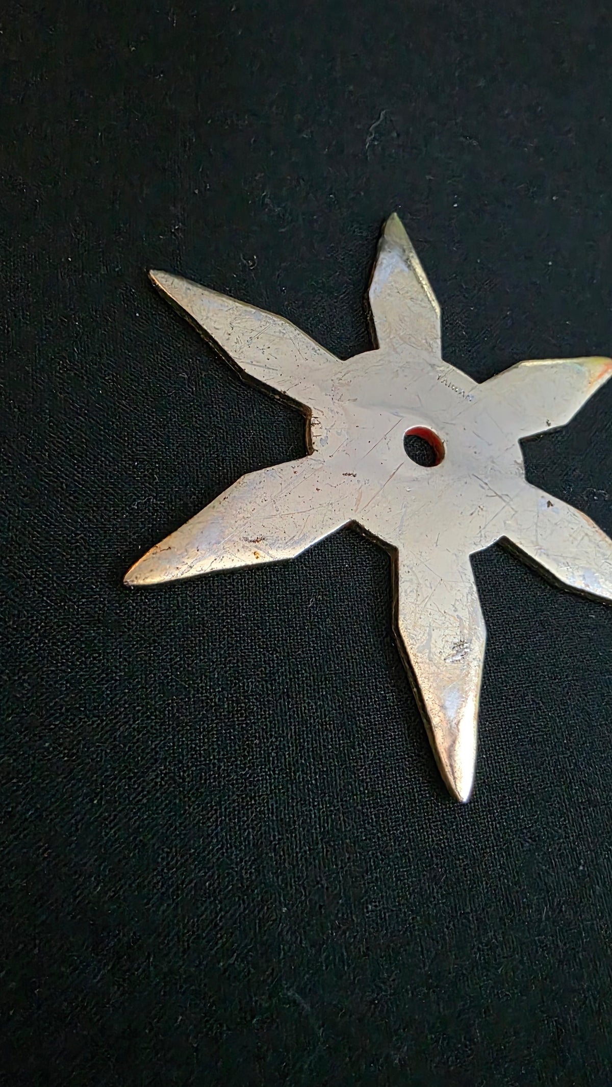 6 POINT GOLD TONE W/ RED DRAGON DESIGN 3.5 INCH TAIWAN Ref 6012